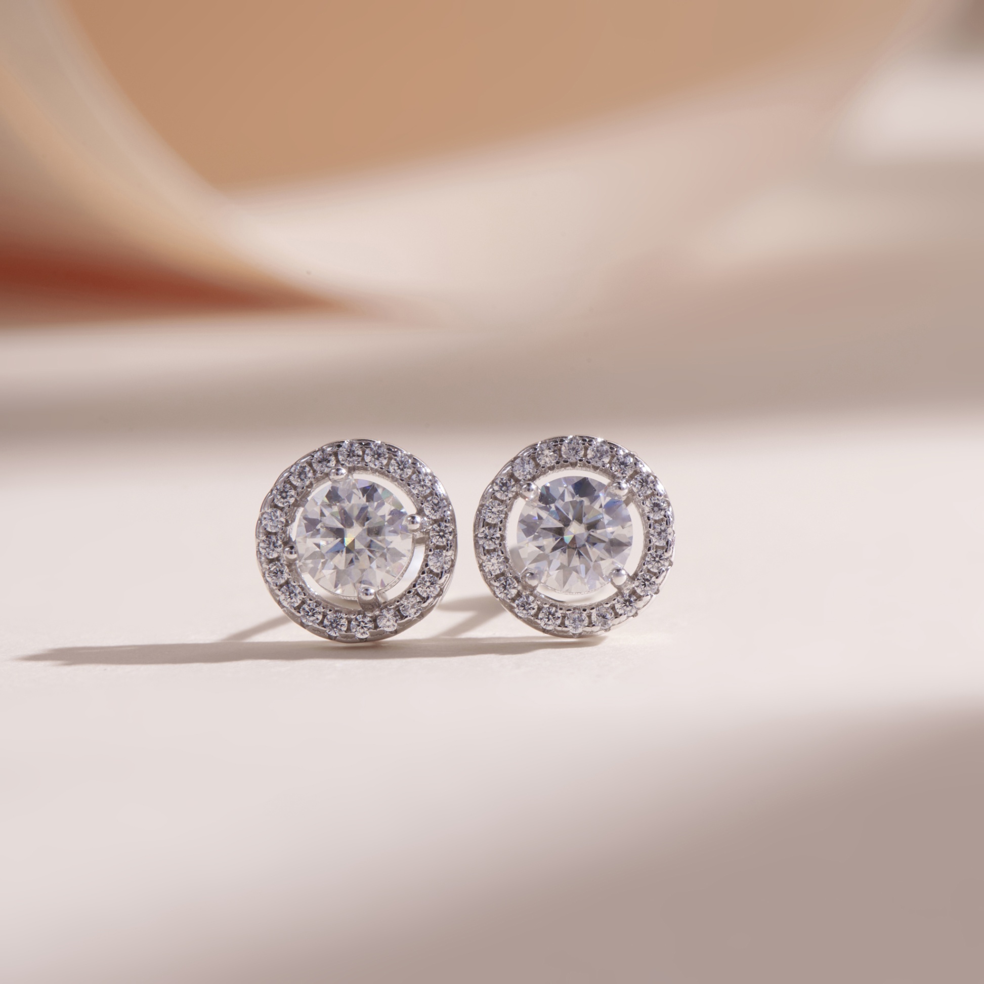 Bông tai bạc nữ đính đá Moissanite 5 ly bạc xi bạch kim kiểm định GRA KC17 mặt tròn sang chảnh, hiện đại