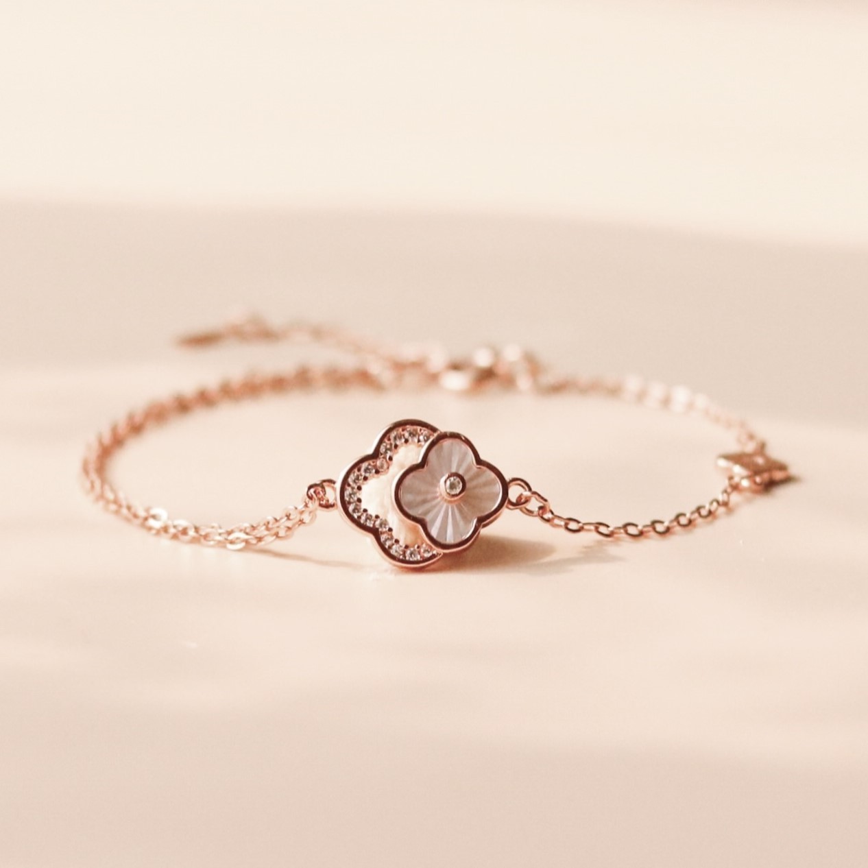 Lắc tay bạc nữ mạ vàng hồng 18K cao cấp LAVESTA LAV061 cỏ 4 lá thiết kế mới sang chảnh, cuốn hút Dorothy