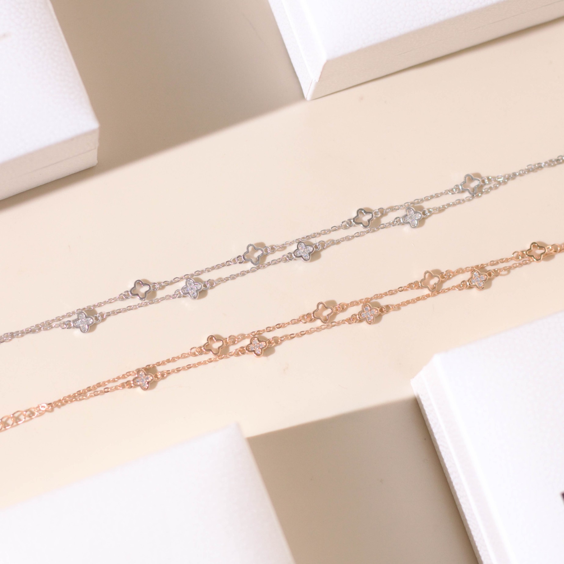 Lắc tay bạc nữ mạ vàng hồng 18K và xi bạch kim LAVESTA LAV134 thiết kế cỏ 4 lá 2 dây Hera thanh lịch, sang trọng
