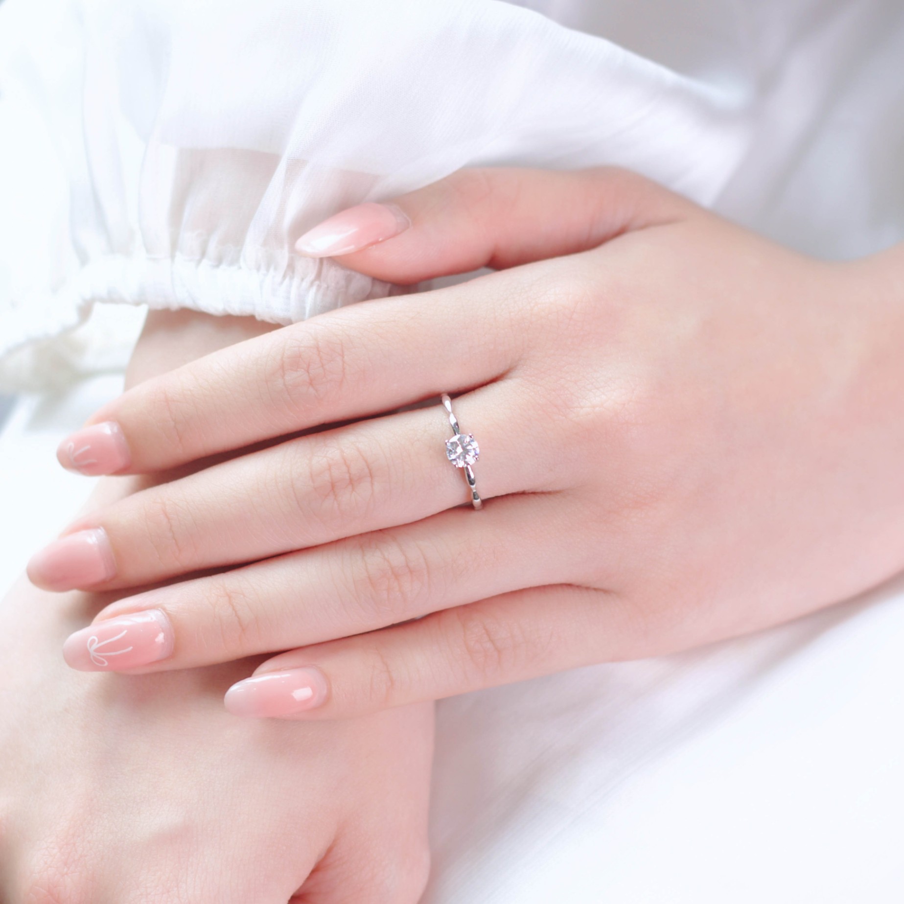 Nhẫn nữ bạc xi bạch kim đính đá Moissanite bạc xi bạch kim 5 ly kiểm định GRA LAVESTA KC124 thanh lịch, tinh tế -fs