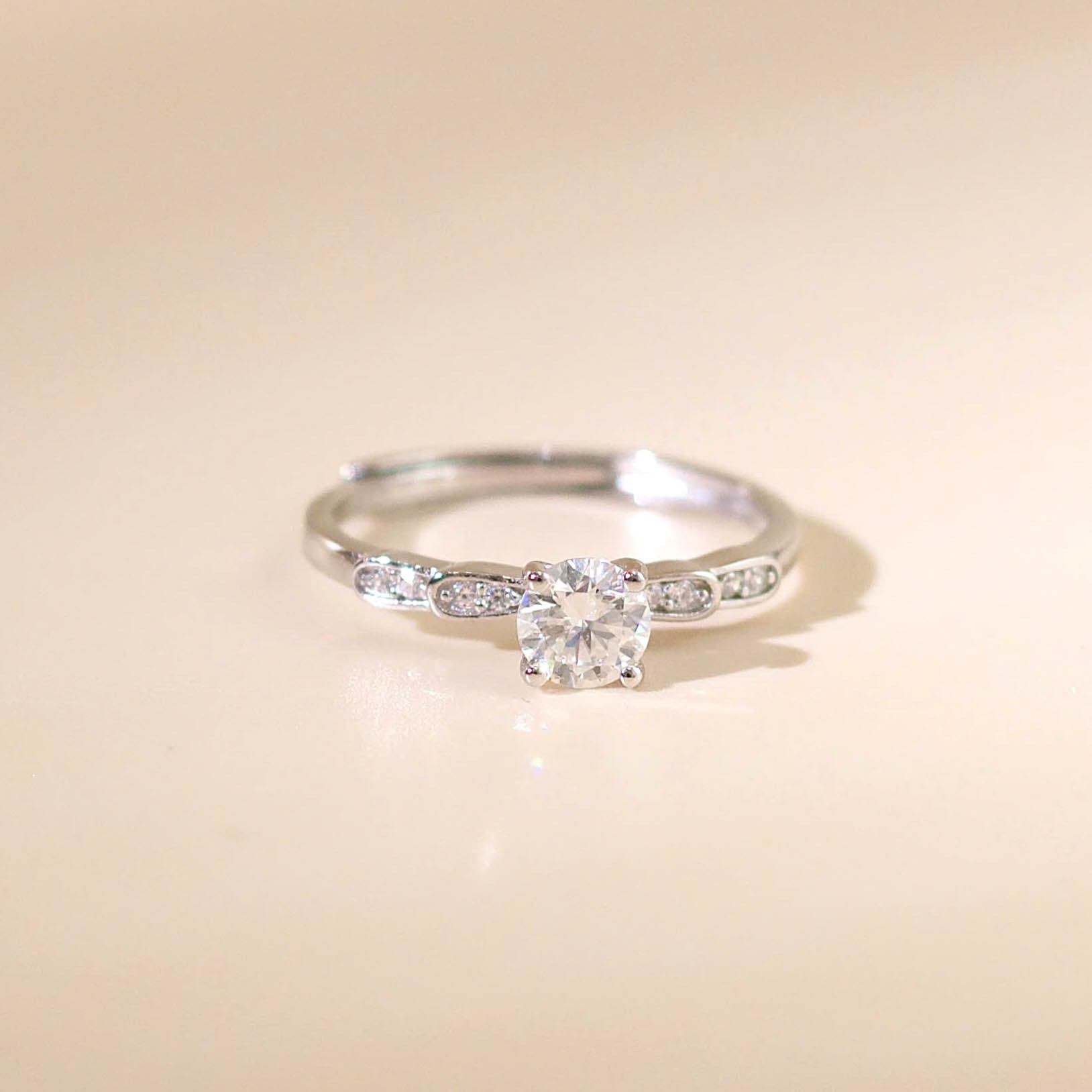 Nhẫn nữ bạc xi bạch kim đính đá Moissanite bạc xi bạch kim 5 ly kiểm định GRA LAVESTA KC128 trang nhã, tinh tế -fs