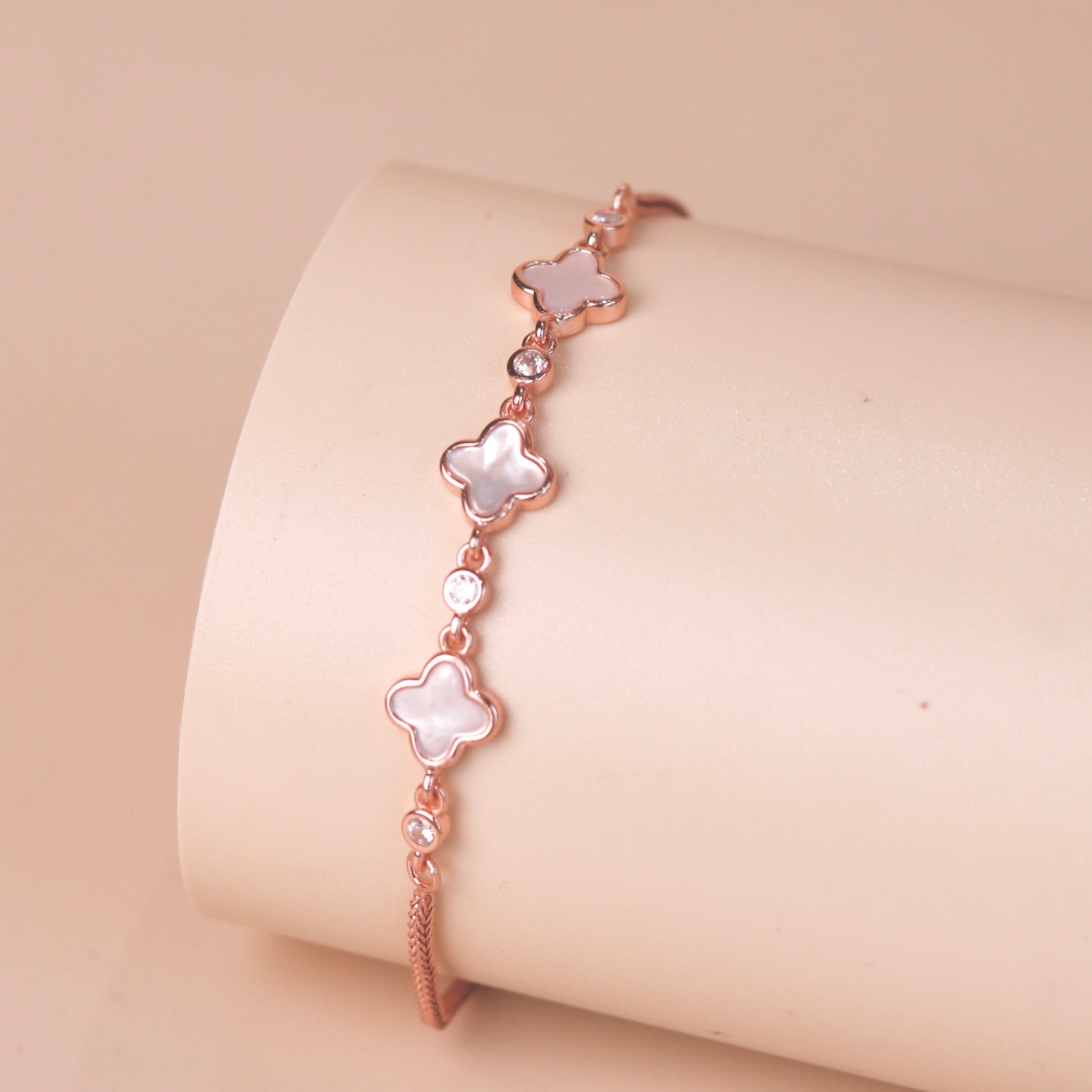Lắc tay bạc nữ mạ vàng hồng 18K LAVESTA LAV091 Fancy thiết kế mặt cỏ 4 lá ngập tràn may mắn và hạnh phúc