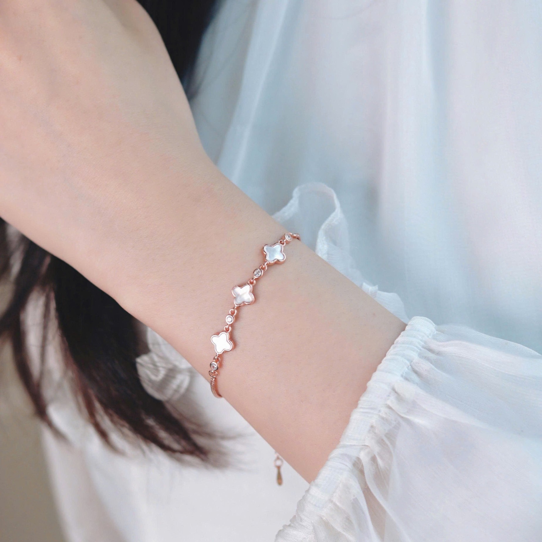 Lắc tay bạc nữ mạ vàng hồng 18K LAVESTA LAV091 Fancy thiết kế mặt cỏ 4 lá ngập tràn may mắn và hạnh phúc