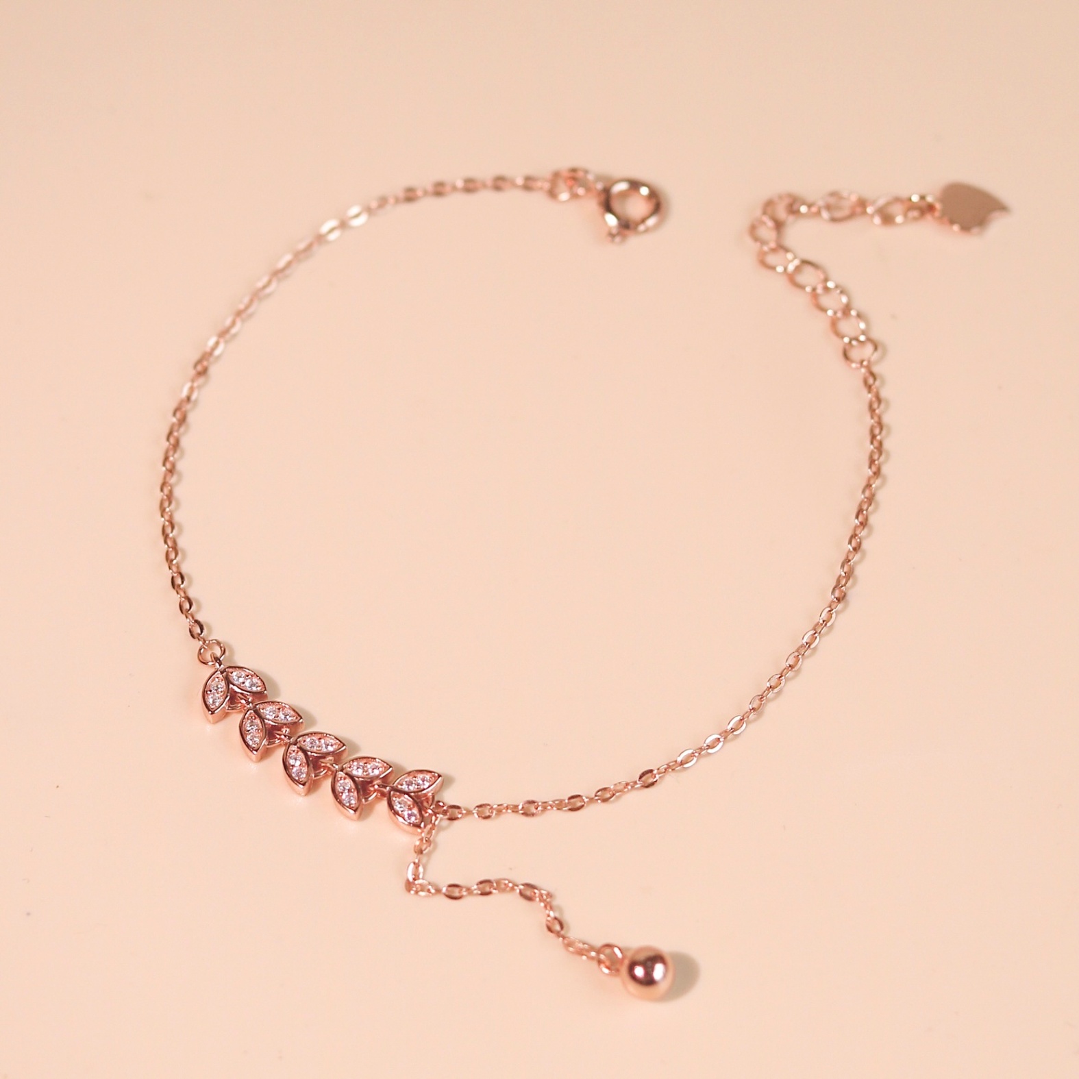 Lắc tay bạc nữ mạ vàng hồng 18K và mạ bạch kim LAVESTA LAV153 Lori thiết kế lá nguyệt quế mang vẻ đẹp trí tuệ, cao quý