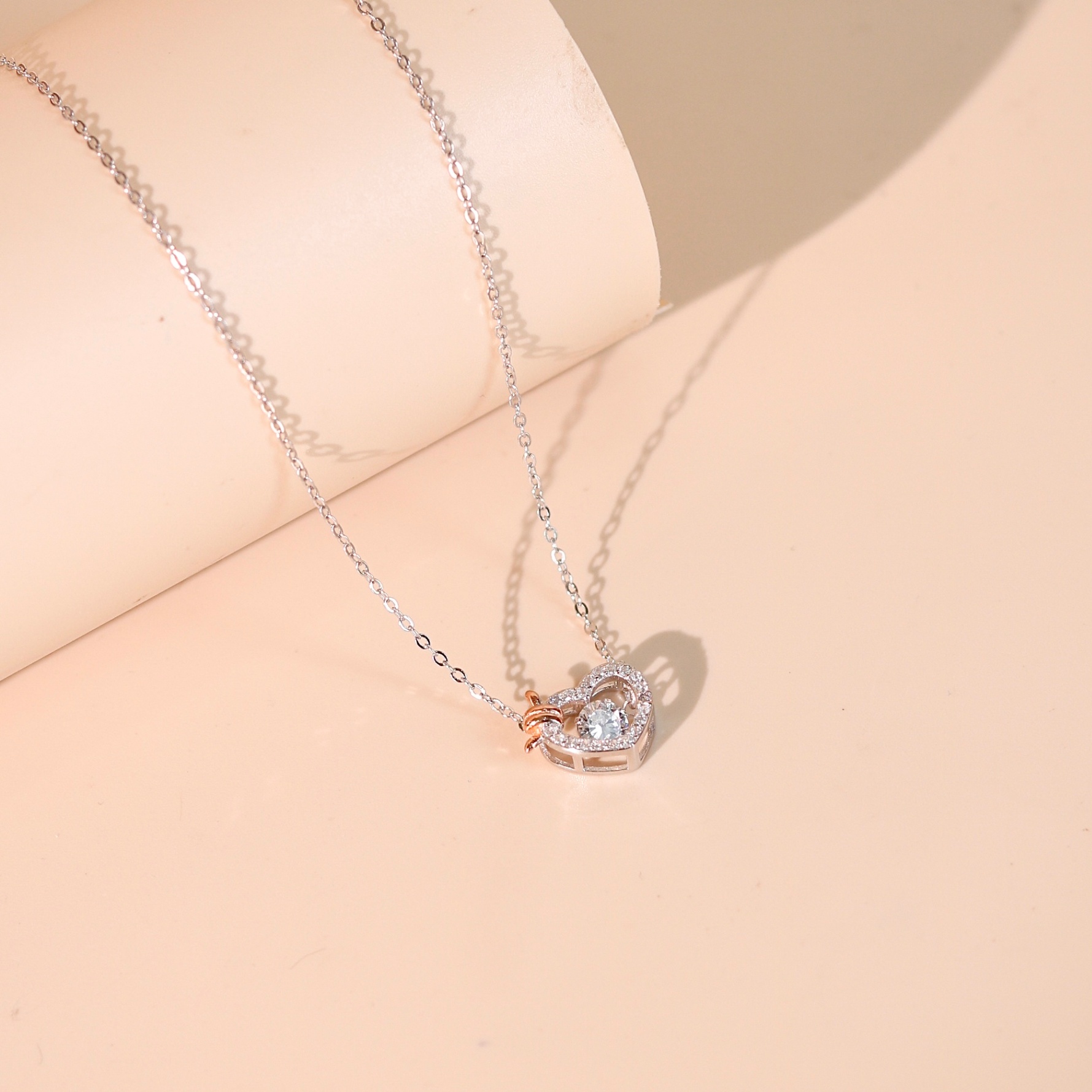 Dây chuyền nữ bạc xi bạch kim LAVESTA LAV150 Rumi đá nhảy mặt trái tim nữ tính, cổ điển, mang yêu thương trọn vẹn