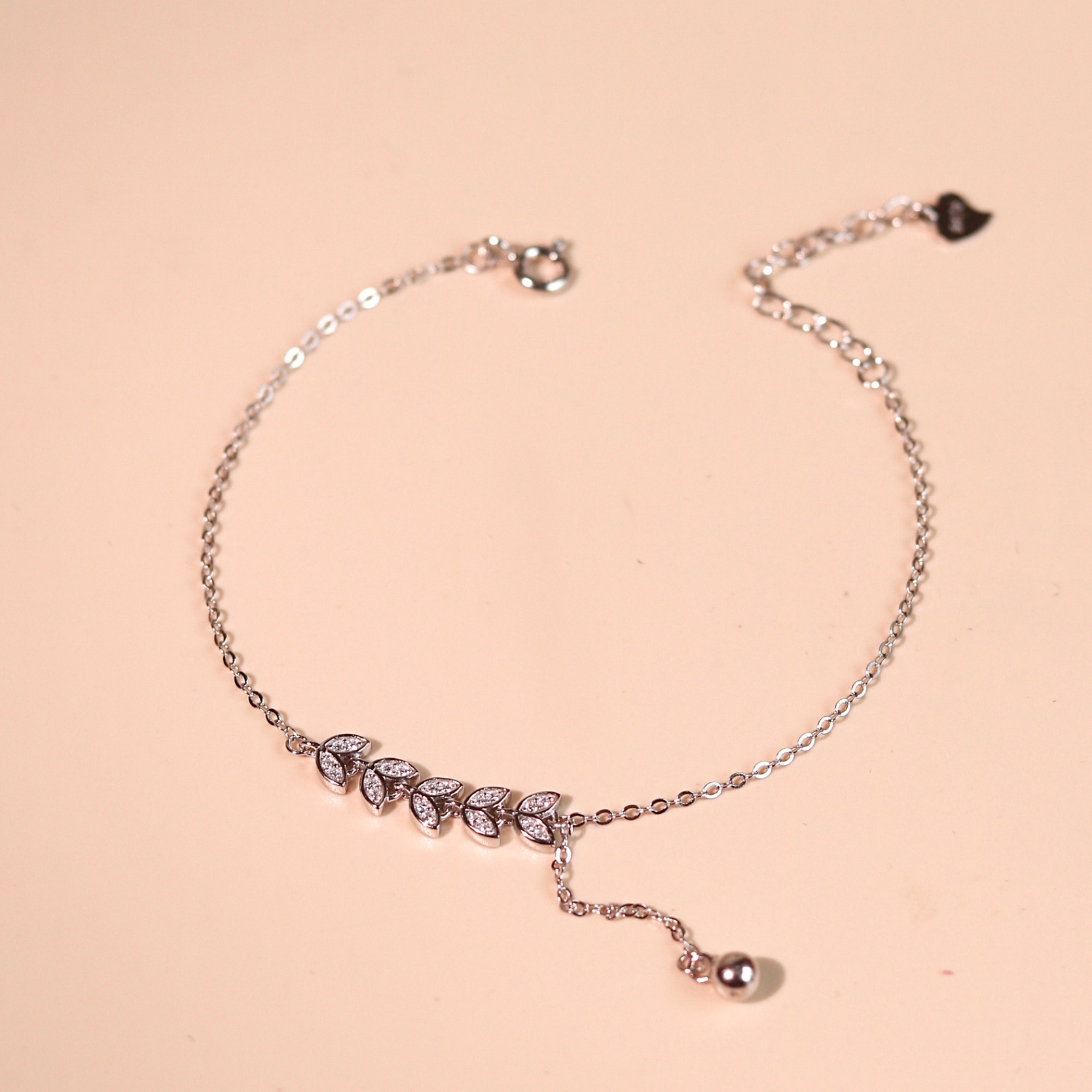 Lắc tay bạc nữ mạ vàng hồng 18K và mạ bạch kim LAVESTA LAV153 Lori thiết kế lá nguyệt quế mang vẻ đẹp trí tuệ, cao quý