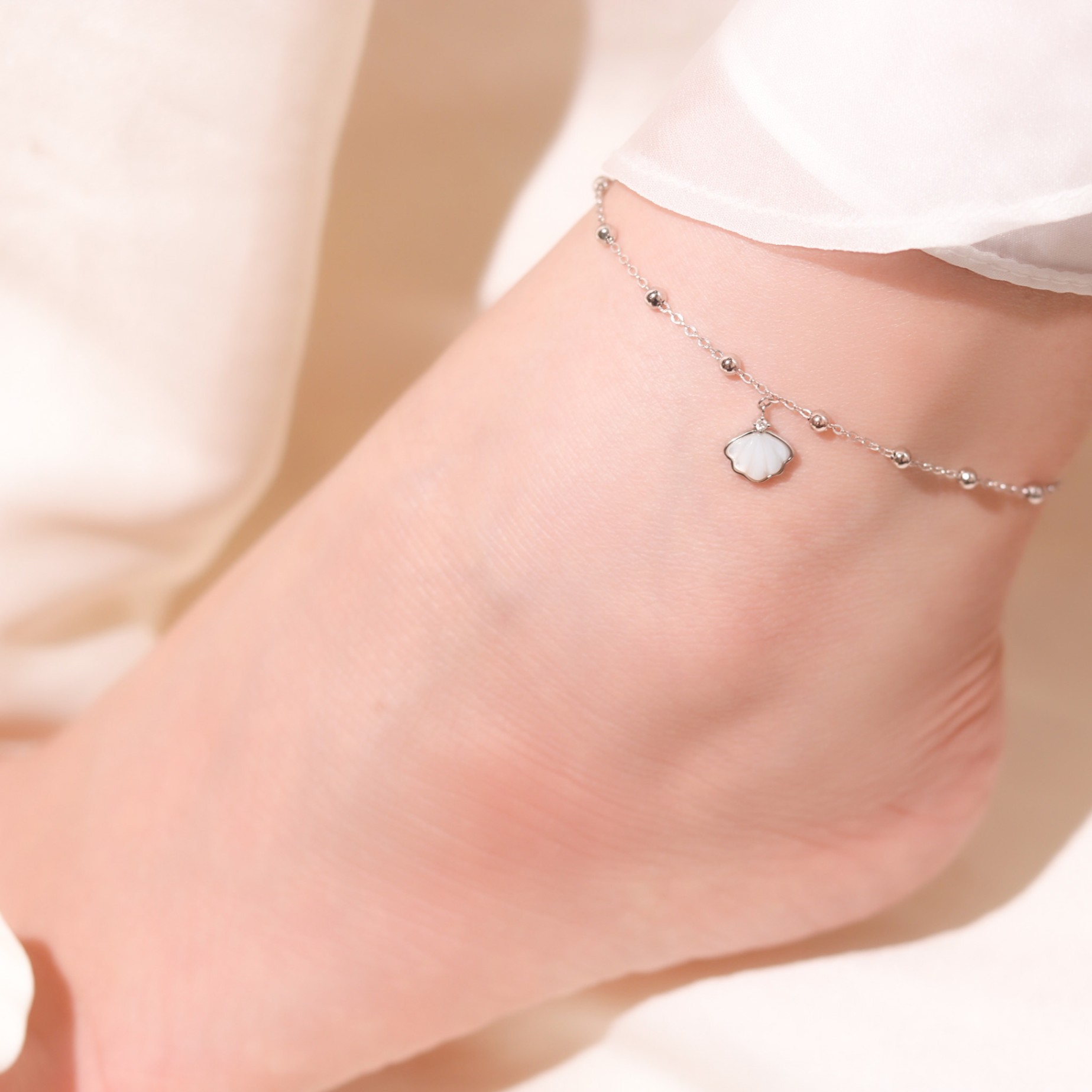 Lắc chân bạc nữ mạ vàng hồng 18K và mạ bạch kim LAVESTA LAV162 Molly thiết kế mặt vỏ sò biểu tượng nữ tính và sự chở che