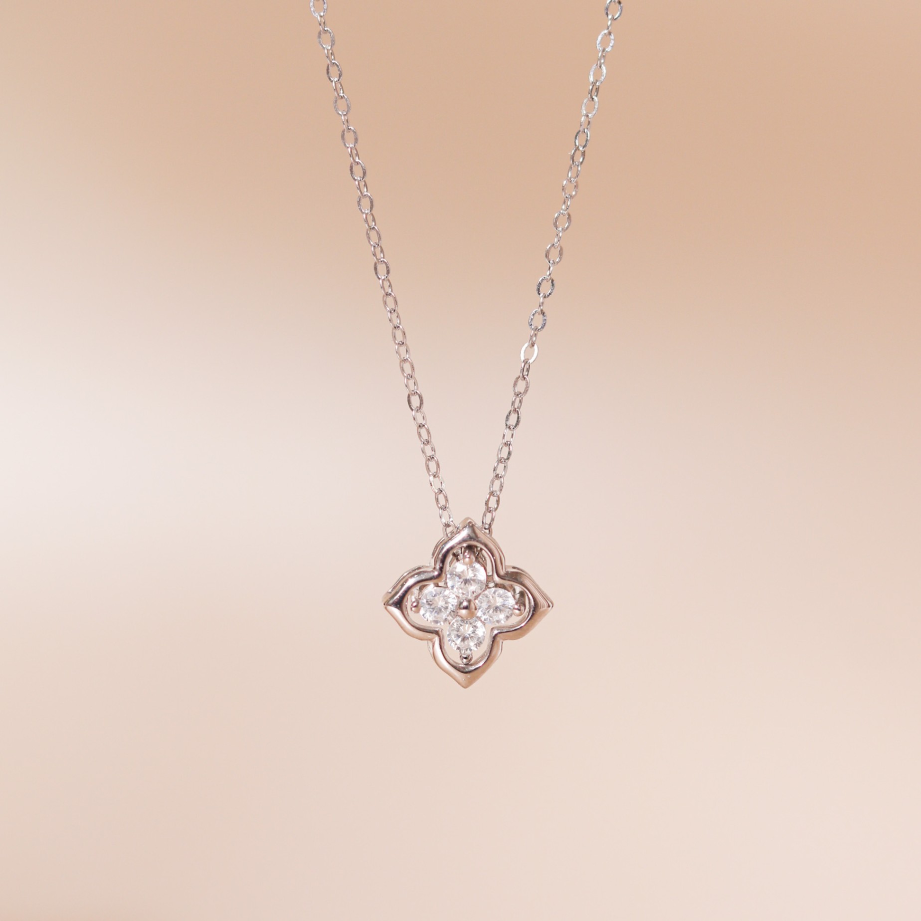 Dây chuyền bạc nữ mạ vàng 14K và mạ bạch kim cao cấp LAVESTA LAV182 Reina thiết kế mặt cỏ 4 lá ngàn điều an lành