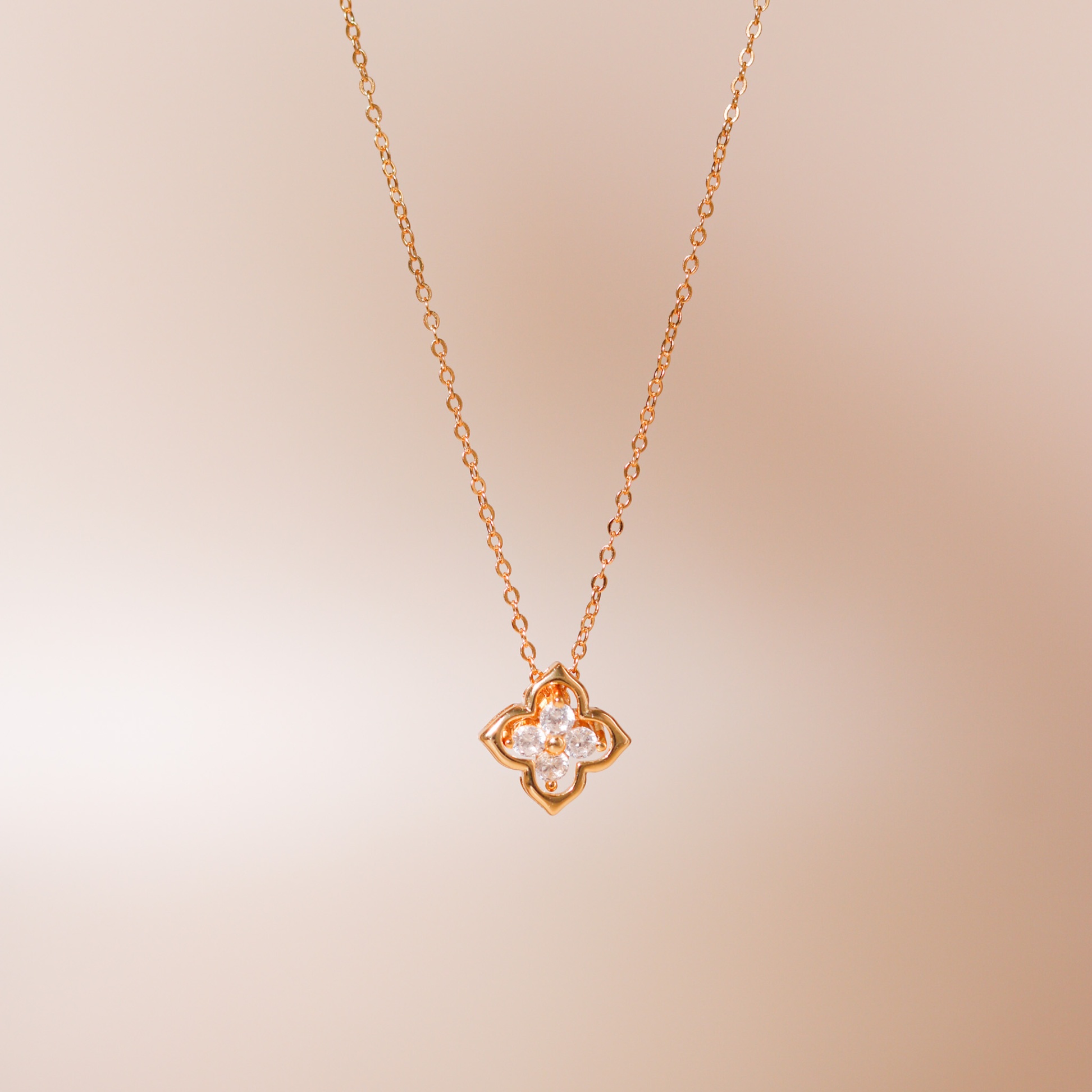 Dây chuyền bạc nữ mạ vàng 14K và mạ bạch kim cao cấp LAVESTA LAV182 Reina thiết kế mặt cỏ 4 lá ngàn điều an lành