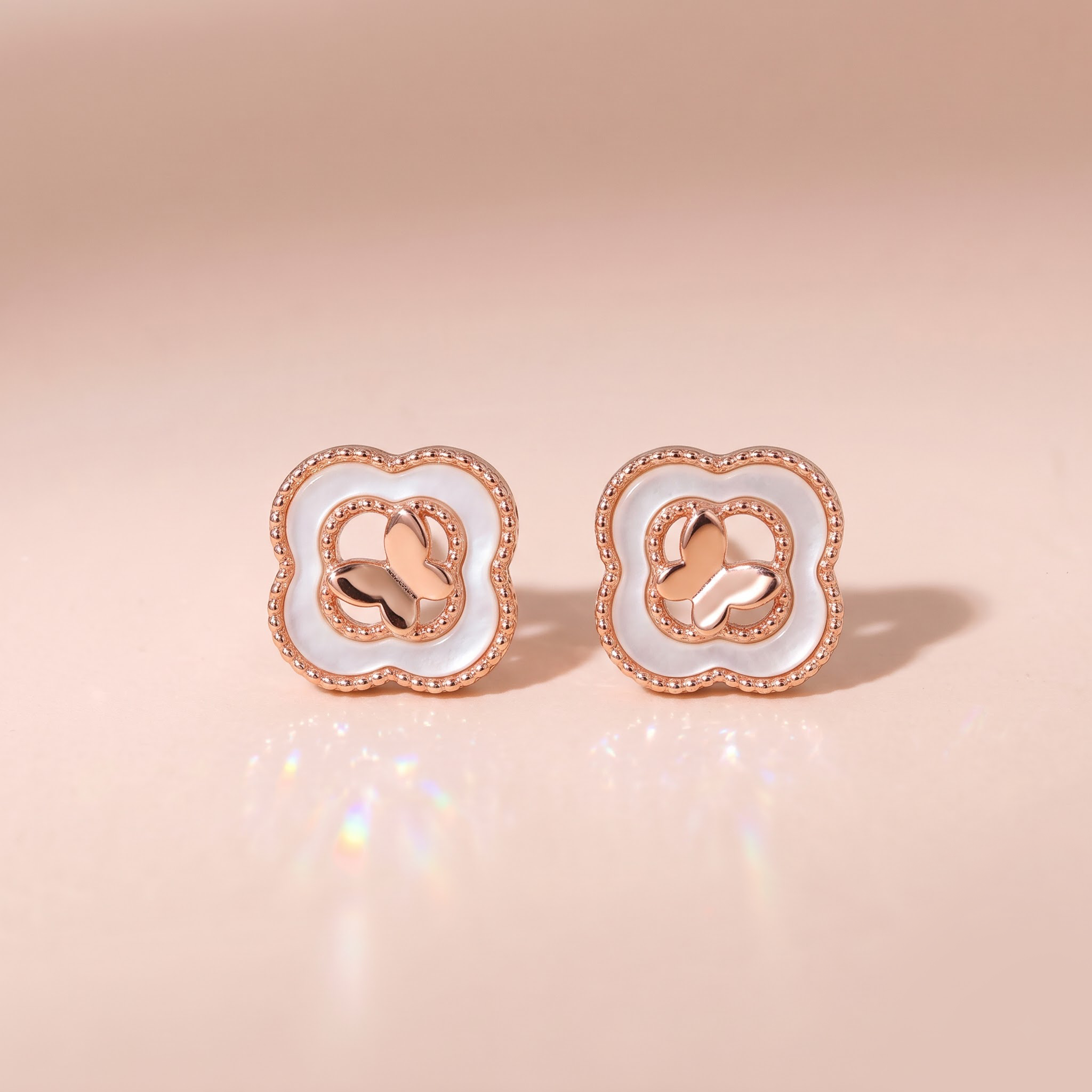 Bông tai bạc nữ mạ vàng hồng 18K cao cấp LAVESTA LAV263 Midori mang nét đẹp may mắn và tự do toả sáng