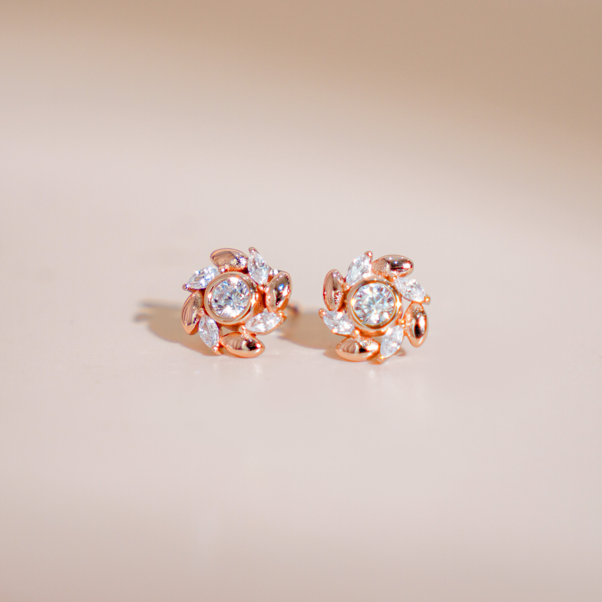 Bông tai bạc nữ mạ vàng hồng 18K và mạ bạch kim LAVESTA LAV096 Holland - Loveshine