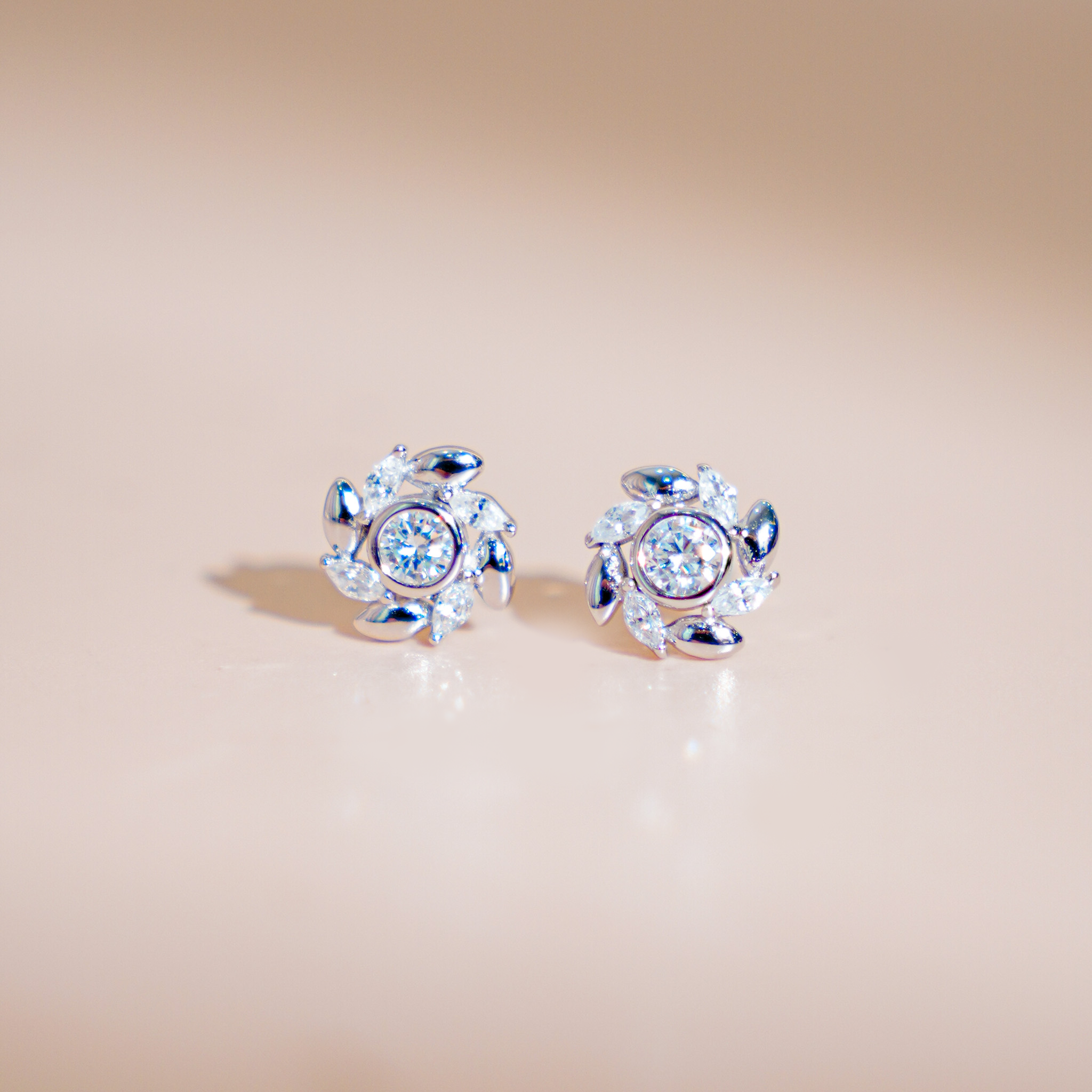 Bông tai bạc nữ mạ vàng hồng 18K và mạ bạch kim LAVESTA LAV096 Holland - Loveshine