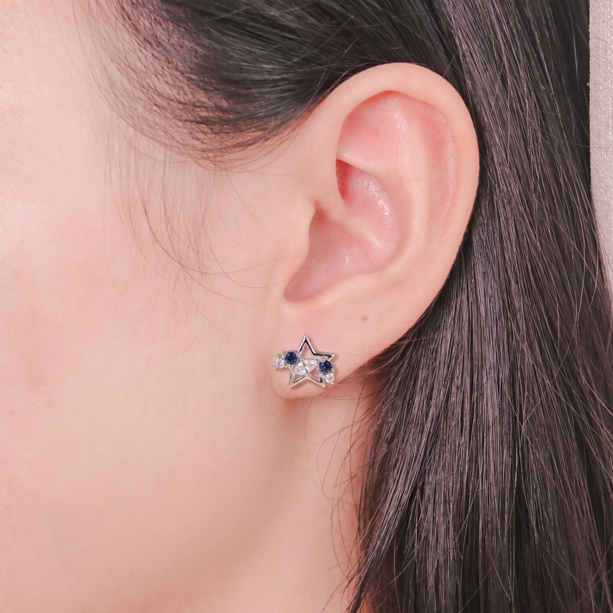 Bông tai nữ bạc xi bạch kim cao cấp LAVESTA LAV242 Rina thiết kế mặt ngôi sao đá xanh biểu tượng khát vọng và quyến rũ