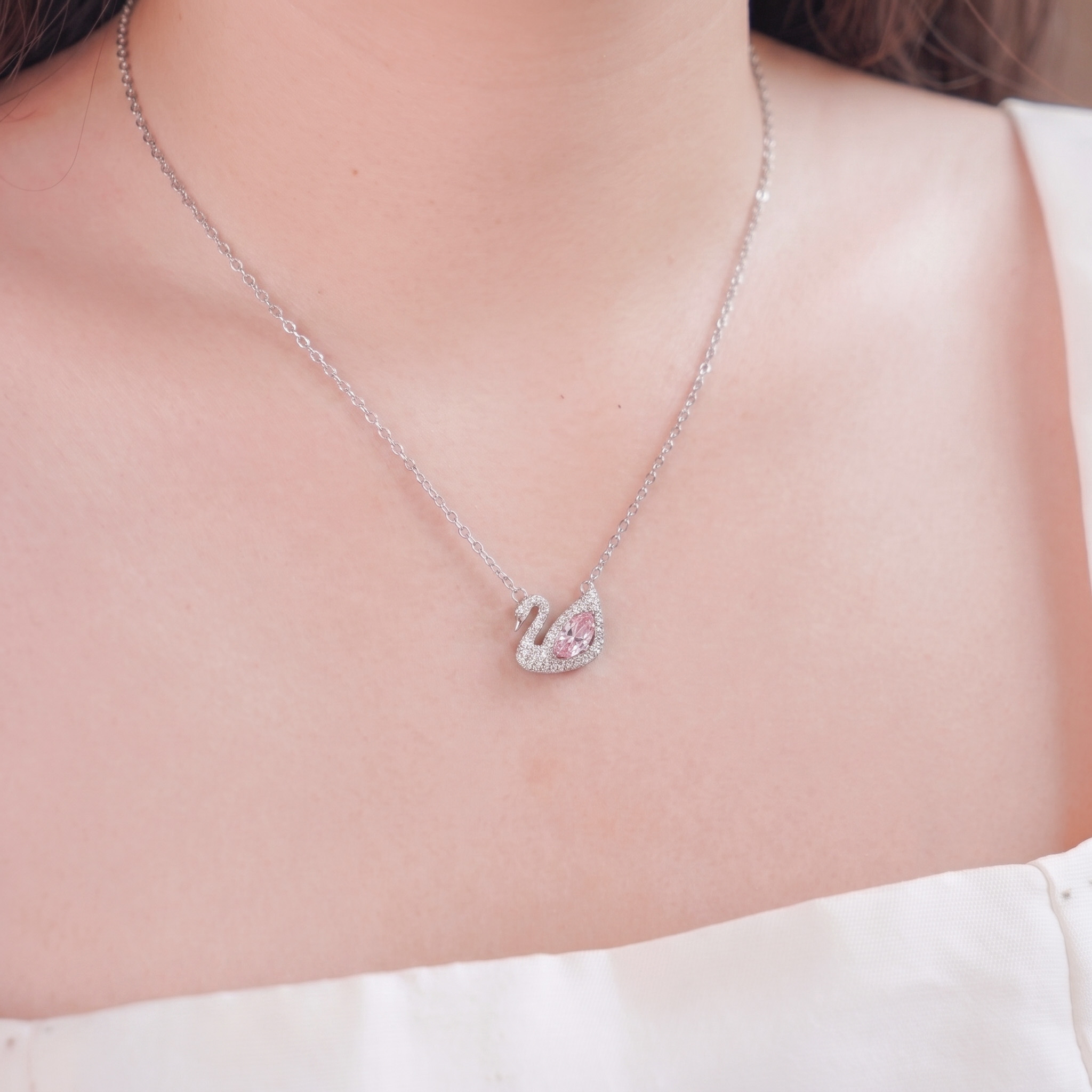Dây chuyền bạc nữ mạ vàng hồng 18K và bạch kim cao cấp LAVESTA LAV236 Lamy thiết kế thiên nga mang vẻ đẹp vượt thời gian