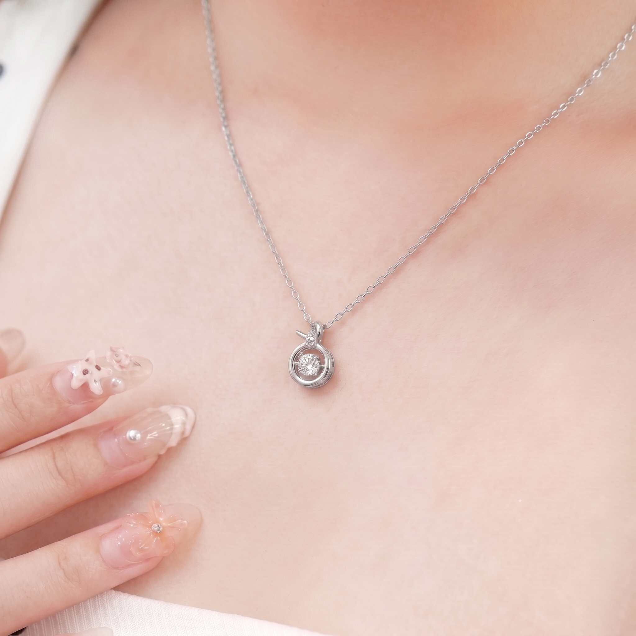 Dây chuyền bạc nữ mạ vàng hồng 18K và bạch kim cao cấp LAVESTA LAV243 Joli mang biểu tượng của sự cân bằng và toả sáng