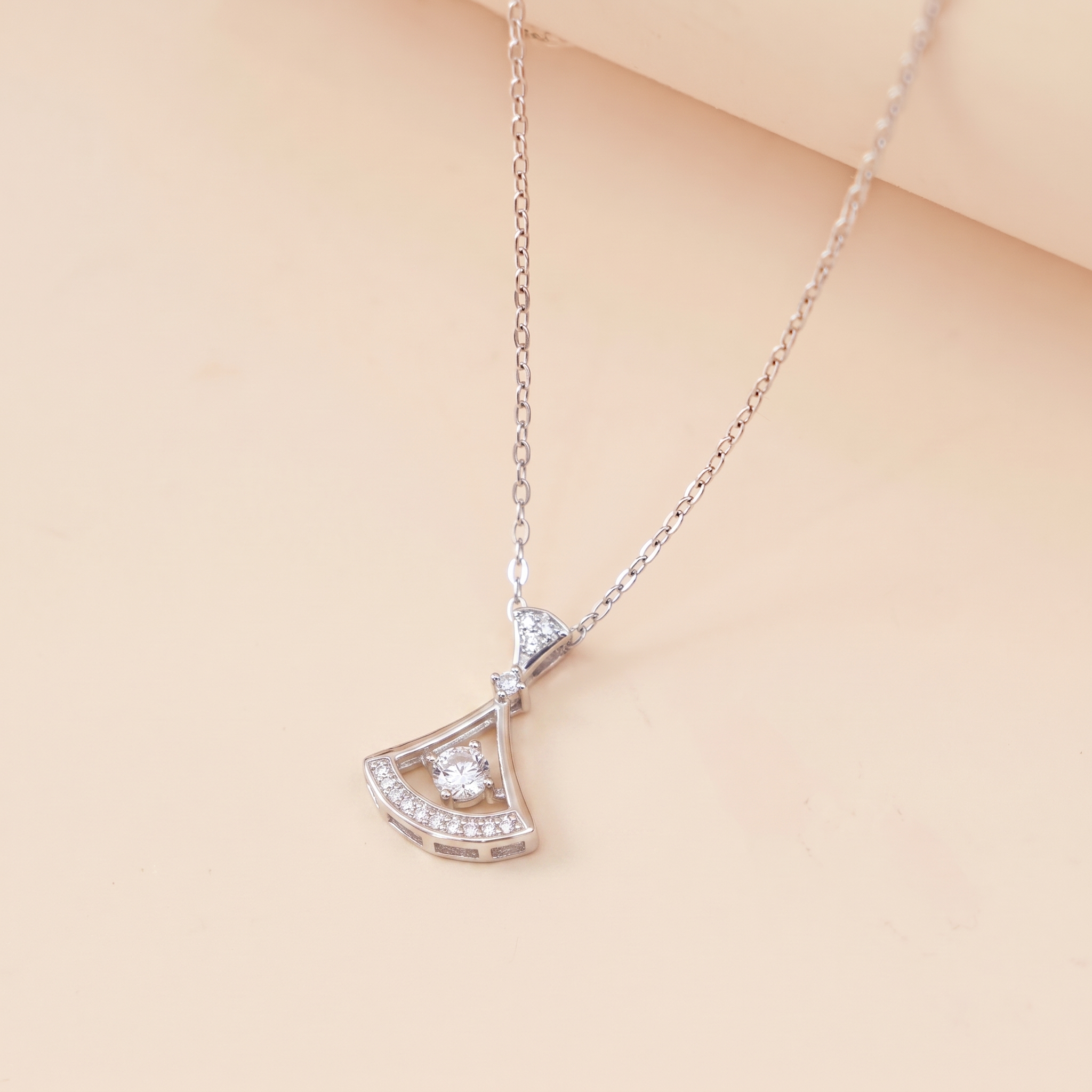 Dây chuyền bạc nữ mạ vàng hồng 18K và mạ bạch kim LAVESTA LAV223 Dory thiết kế mặt lá ngân hạnh rẻ quạt thanh tao