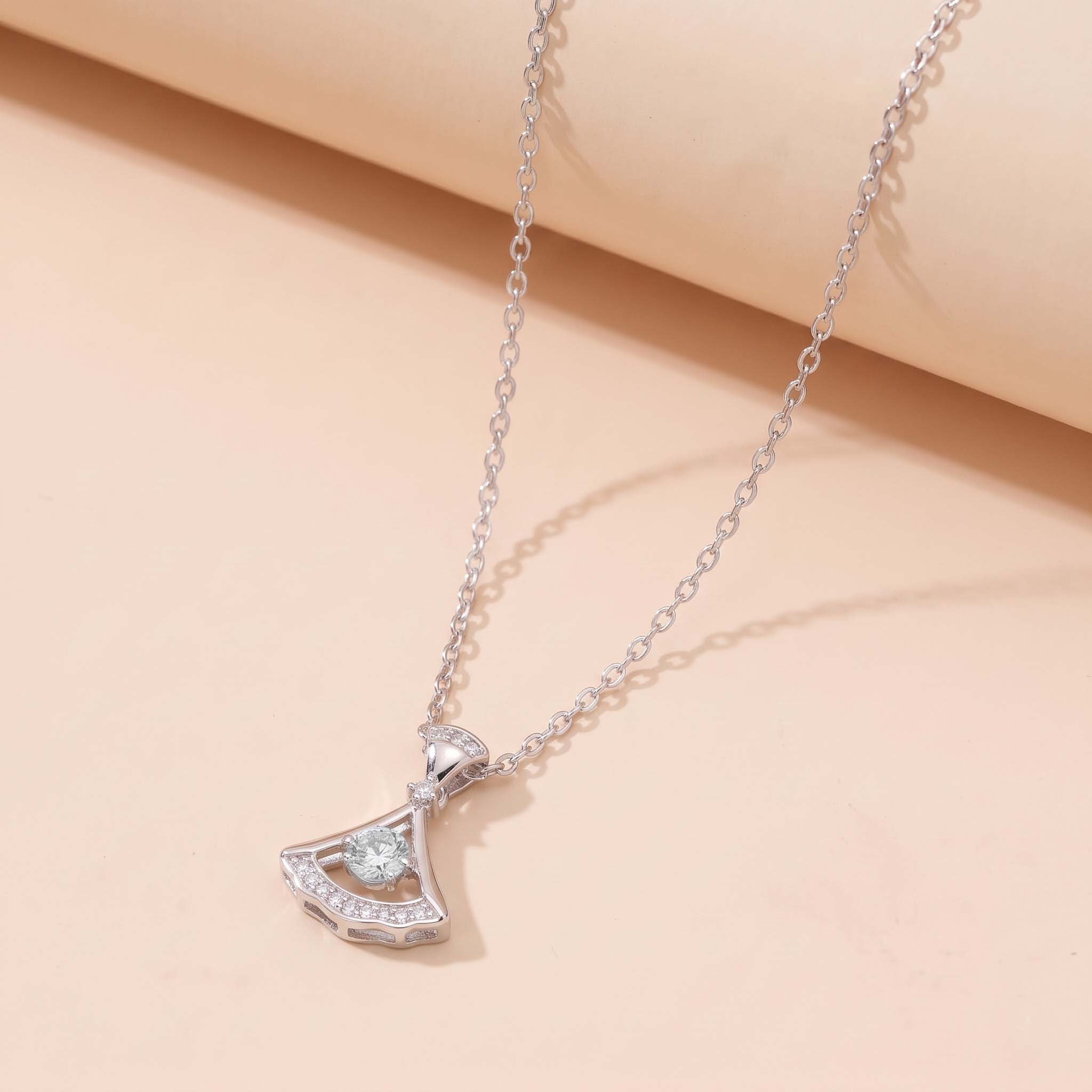 Dây chuyền bạc nữ mạ vàng hồng 18K và mạ bạch kim LAVESTA LAV223 Dory thiết kế mặt lá ngân hạnh rẻ quạt thanh tao