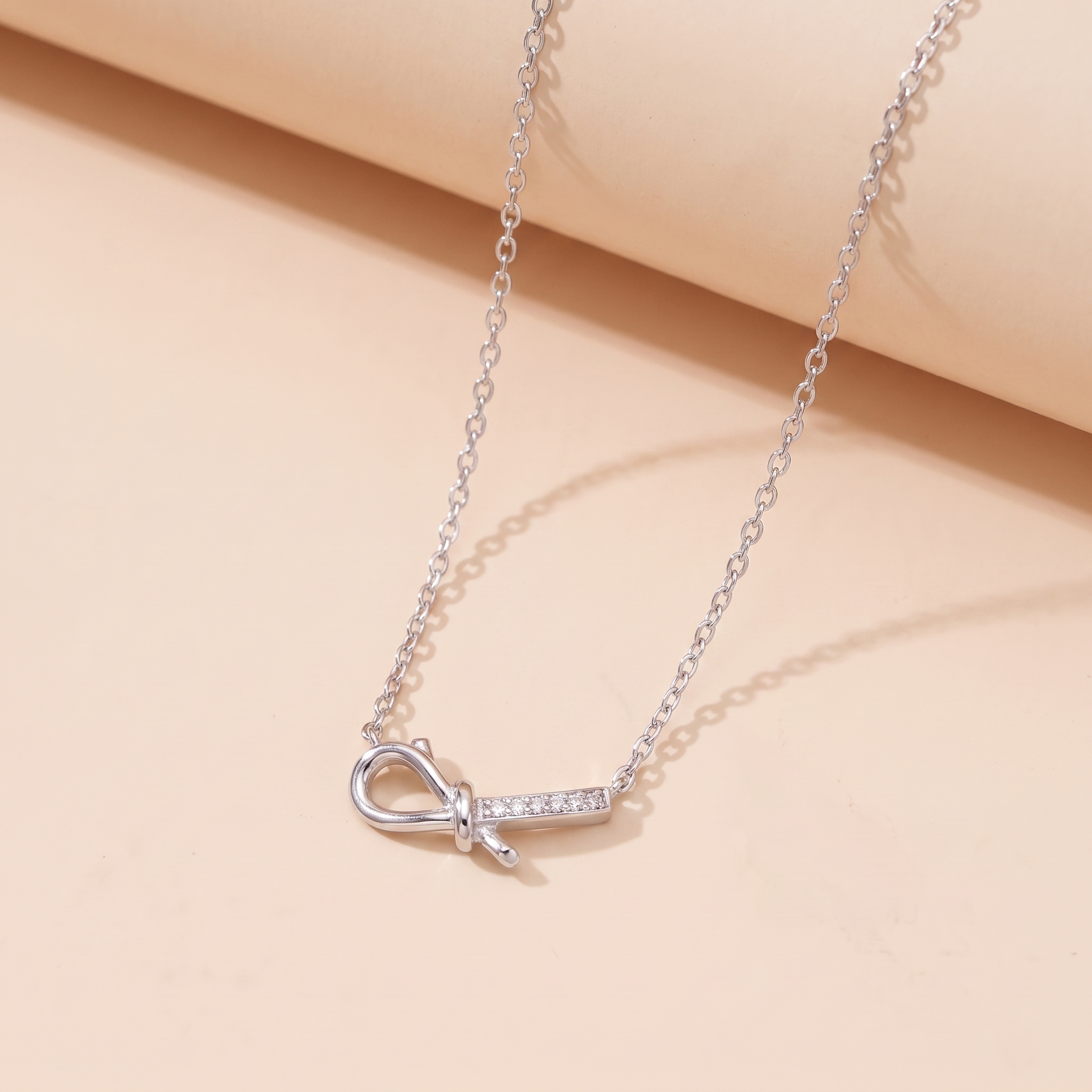Dây chuyền nữ bạc xi bạch kim LAVESTA LAV233 Lamoon thiết kế nơ thắt vô cực đính đá mang biểu tượng gắn kết vĩnh cửu