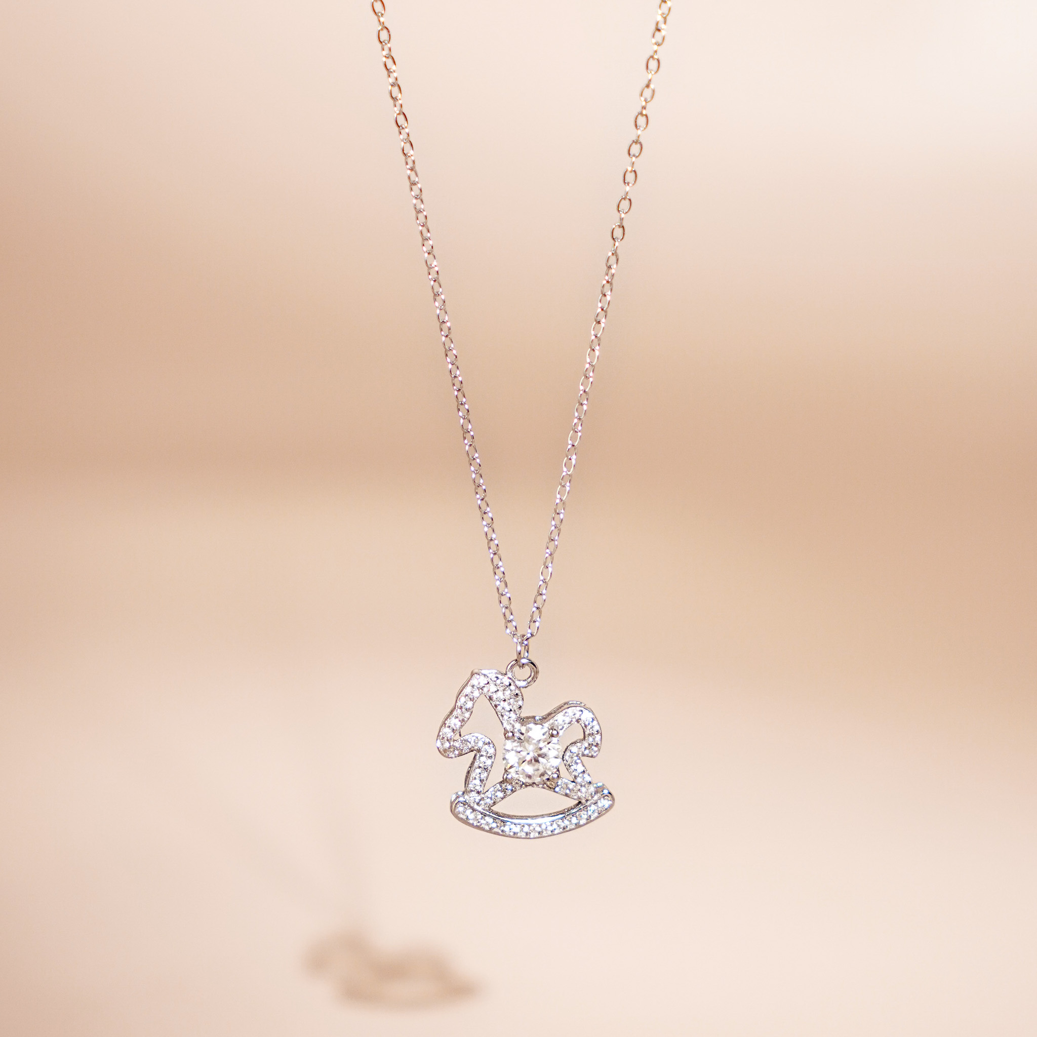 Dây chuyền nữ bạc xi bạch kim đá Moissanite LAVESTA KC164 Rocking Horse biểu tượng kí ức và ánh sáng Libertine