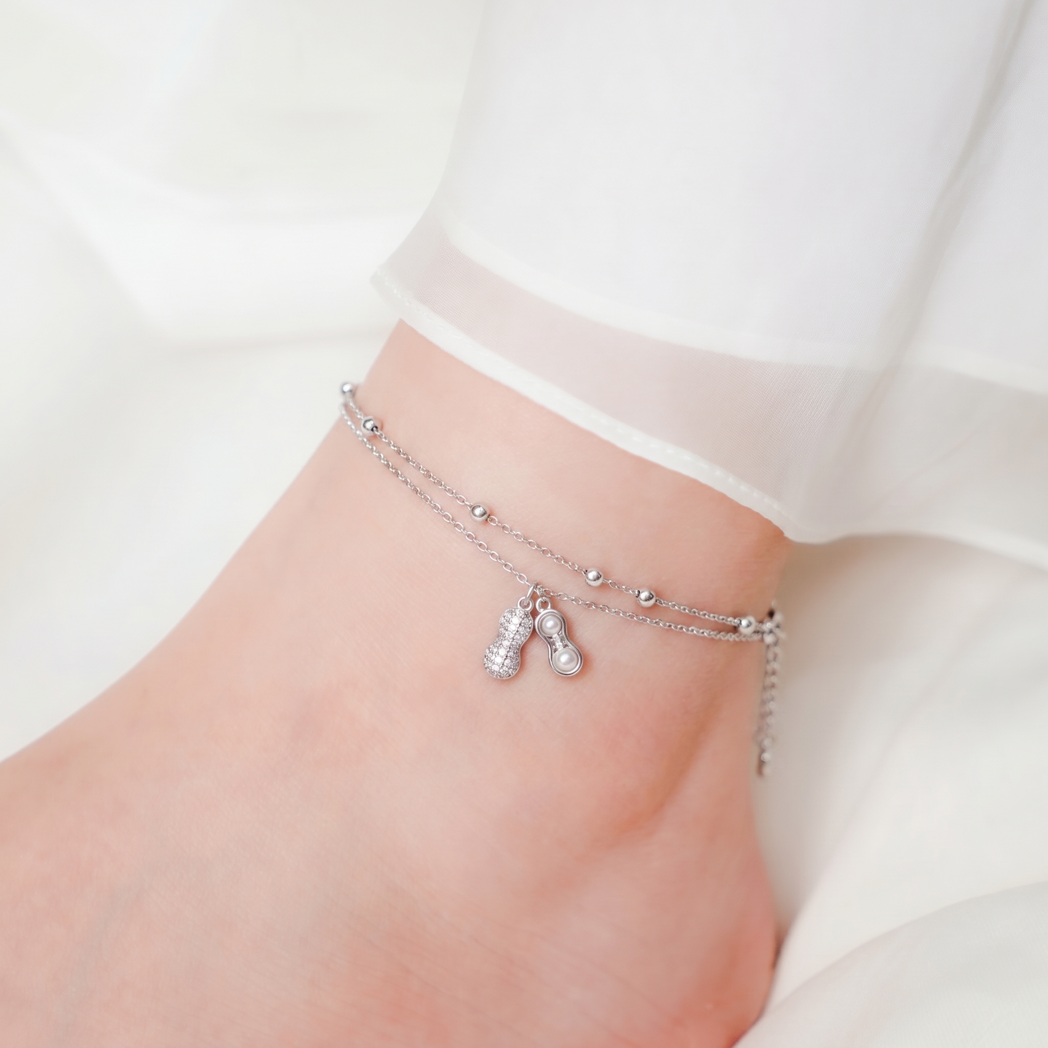 Lắc chân nữ bạc xi bạch kim cao cấp LAVESTA LAV230 Mercy biểu tượng vạn sự vuông tròn, đong đầy viên mãn