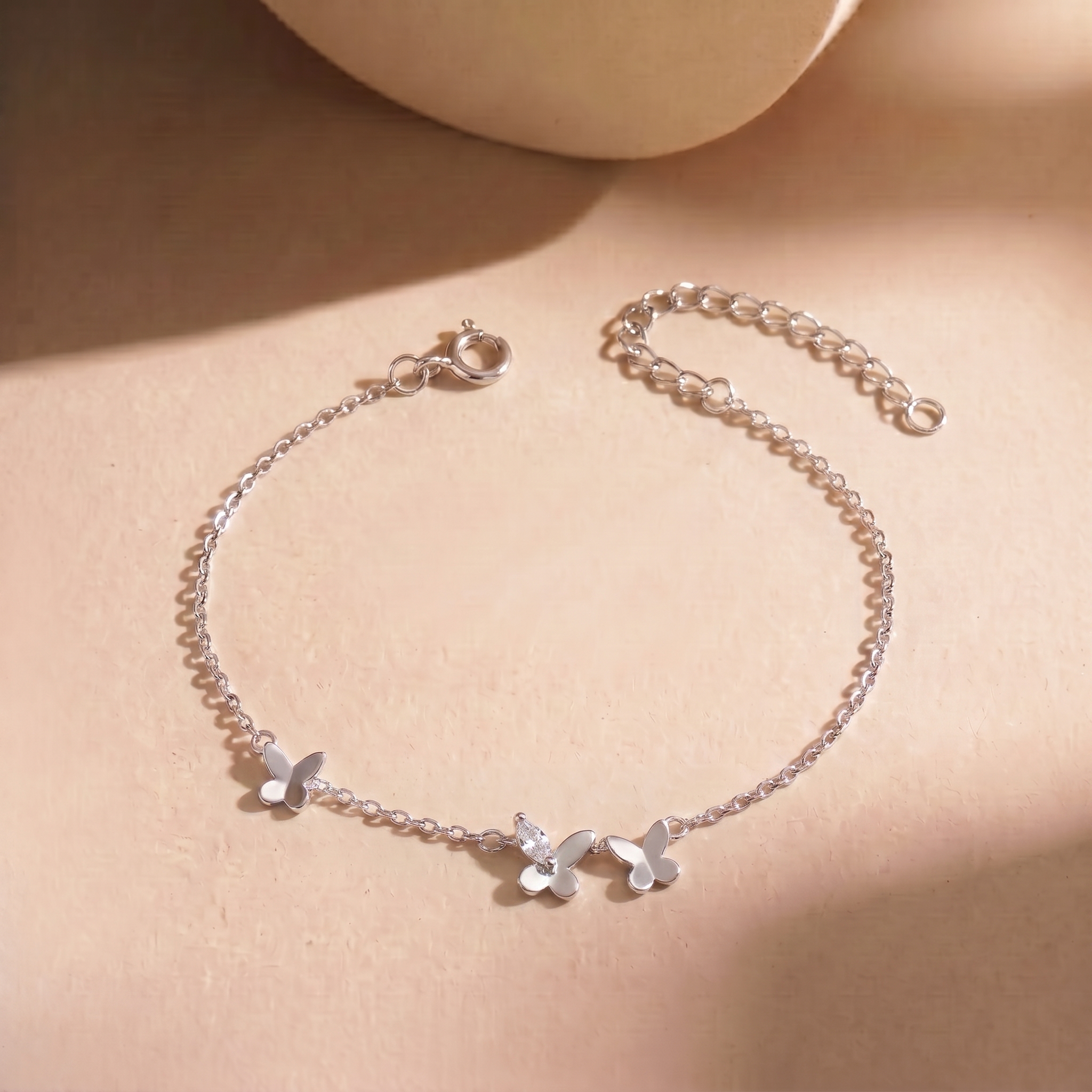 Lắc chân nữ bạc xi bạch kim cao cấp LAVESTA LAV231 Karina thiết kế cánh bướm tam điệp mang biểu tượng tự do và vĩnh cửu