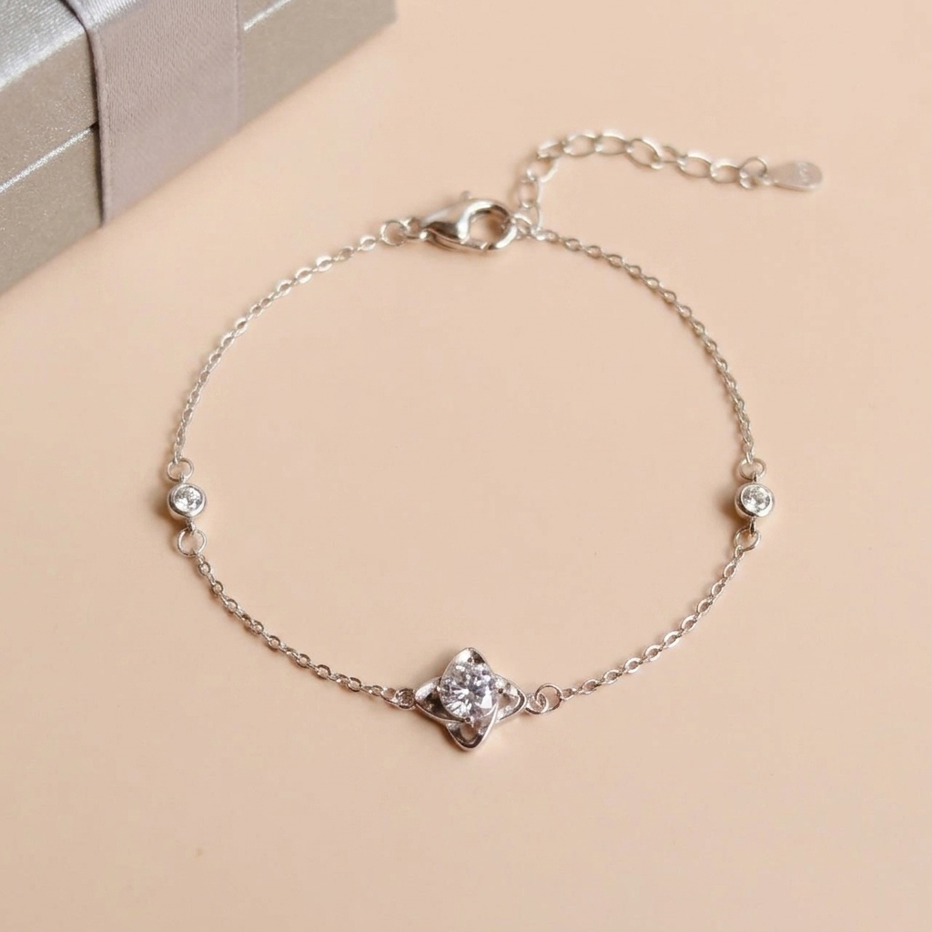 Lắc tay bạc nữ đính đá Moissanite 5 ly kiểm định GRA, bạc xi bạch kim LAVESTA KC107 Amie cỏ 4 lá may mắn Bonheur