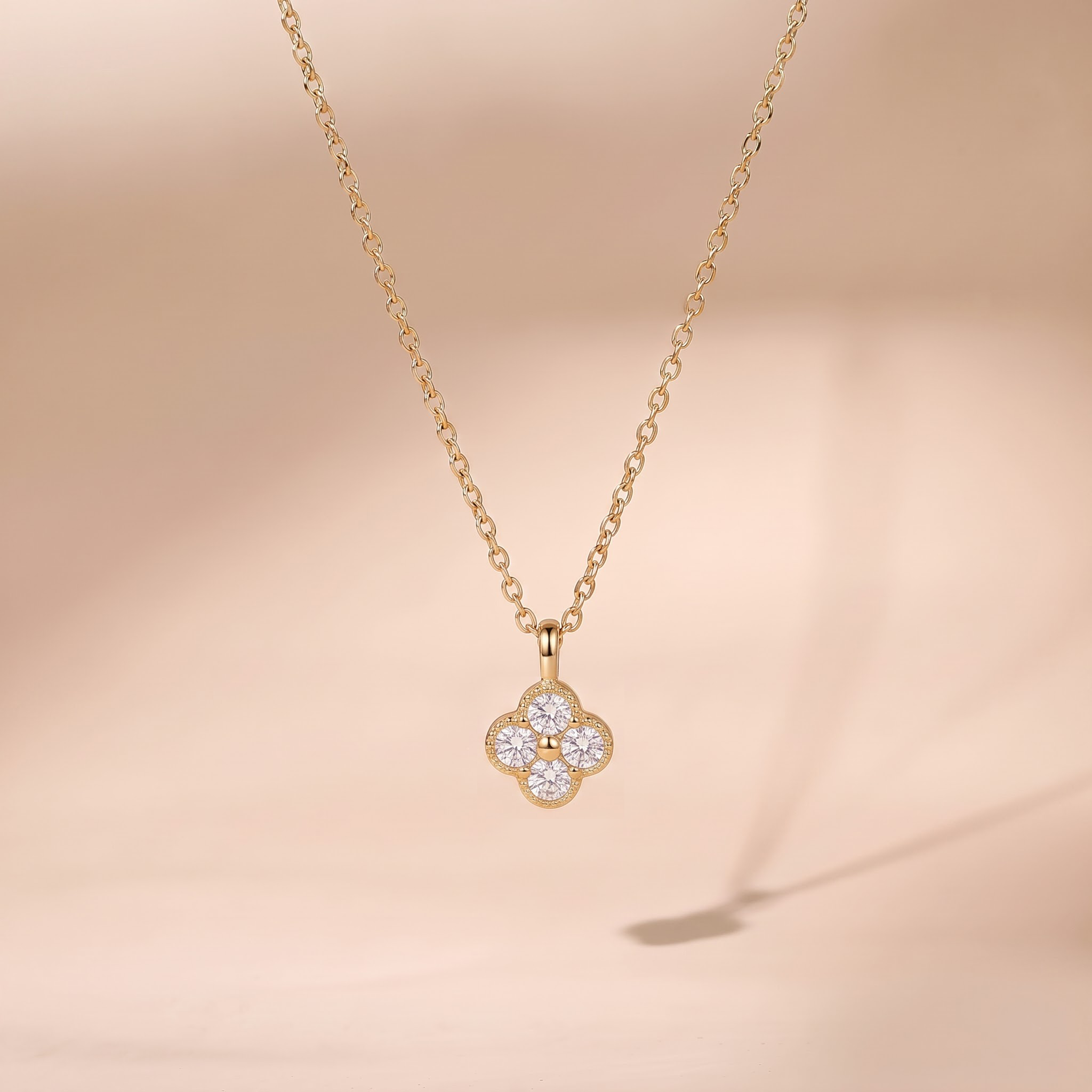 Dây chuyền bạc nữ mạ vàng 14K LAVESTA LAV270 thiết kế cỏ bốn lá mang vẻ đẹp tinh tế, nữ tính