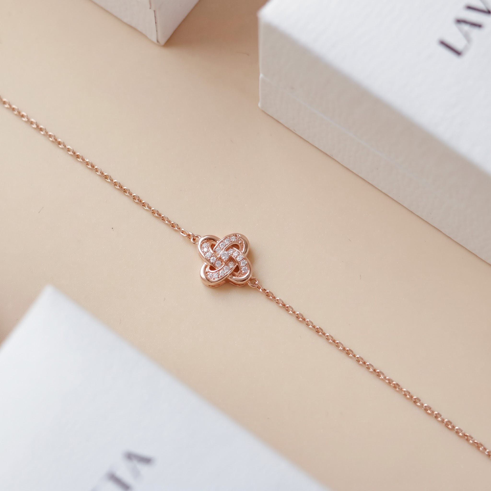 Lắc tay bạc nữ mạ vàng hồng 18K cao cấp LAVESTA LAV256 Lamuse thiết kế mặt cỏ 4 lá vạn điều may thời thượng, khí chất