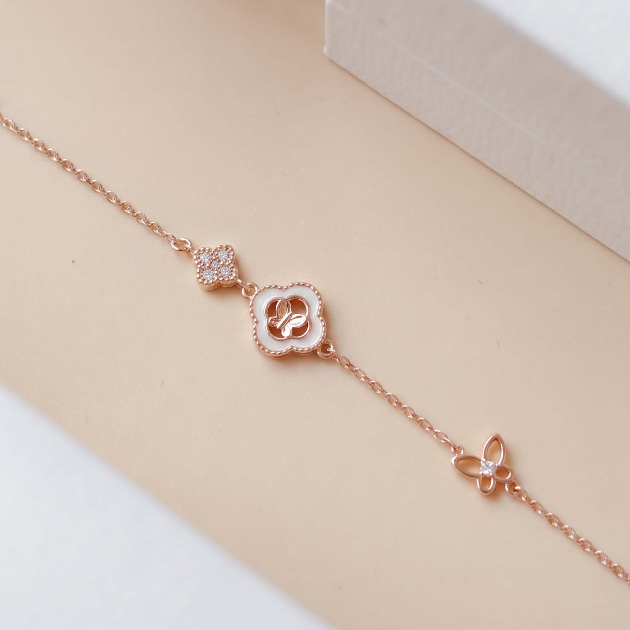 Lắc tay bạc nữ mạ vàng hồng 18K cao cấp LAVESTA LAV262 Midori mang nét đẹp may mắn và tự do toả sáng