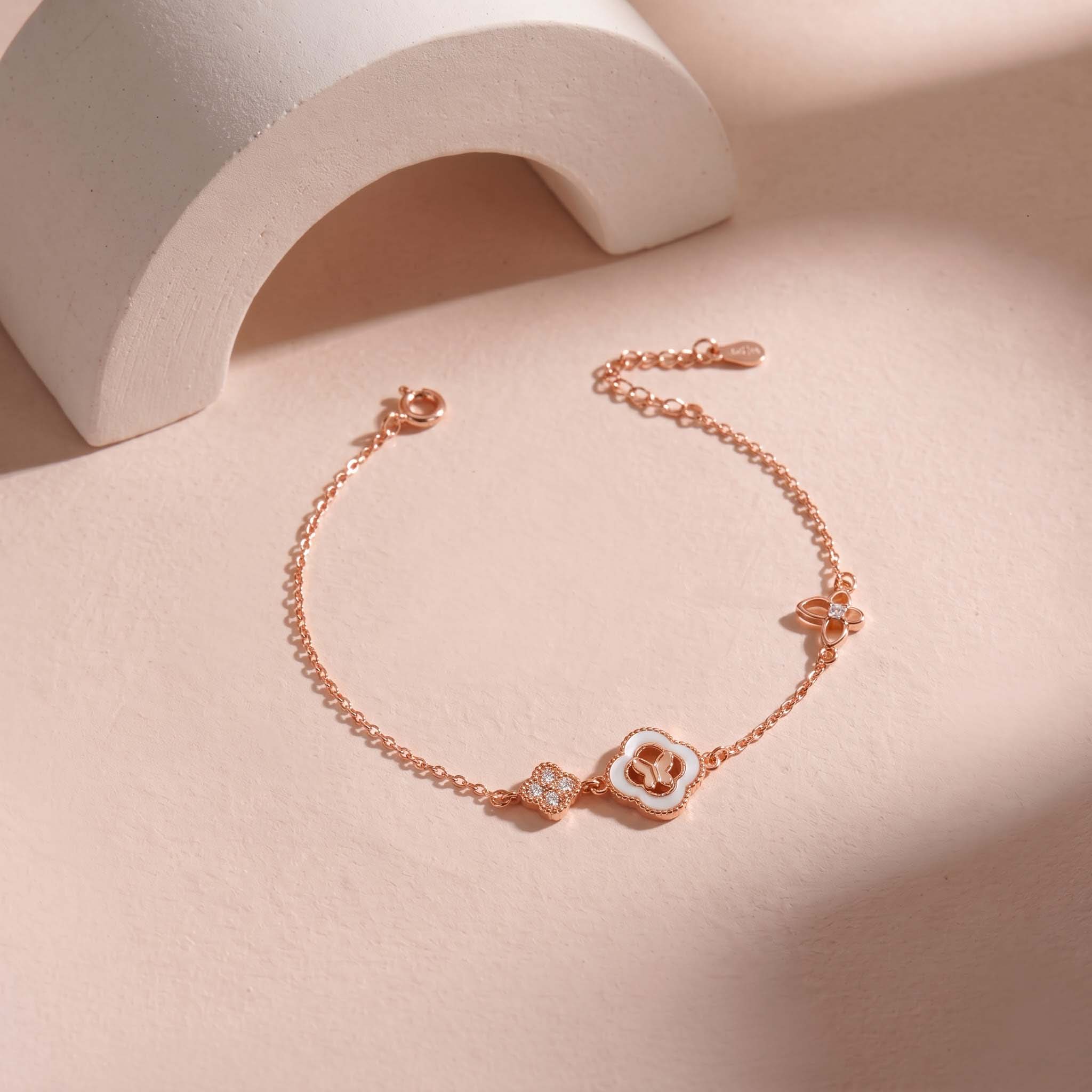 Lắc tay bạc nữ mạ vàng hồng 18K cao cấp LAVESTA LAV262 Midori mang nét đẹp may mắn và tự do toả sáng