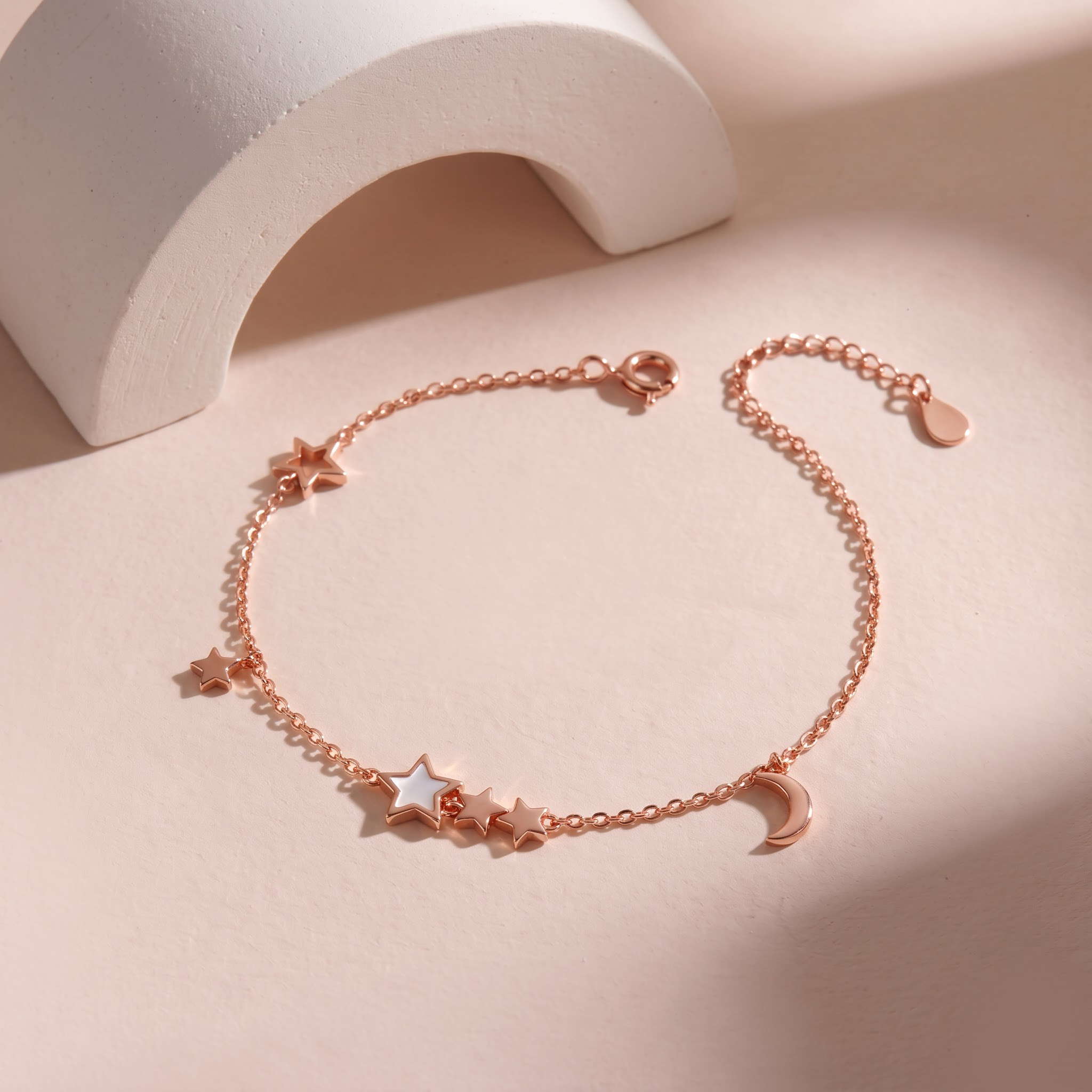 Lắc tay bạc nữ mạ vàng hồng 18K cao cấp LAVESTA LAV265 Moon lovers thiết kế ánh sao nữ tính mang vẻ đẹp của bầu trời đêm