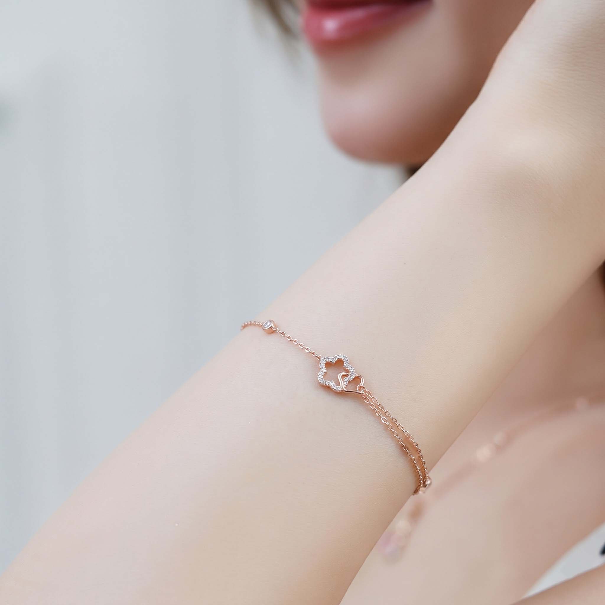Lắc tay bạc nữ mạ vàng hồng 18K cao cấp LAVESTA LAV268 Vani thiết kế bông hoa mang vẻ đẹp tinh tế, nữ tính