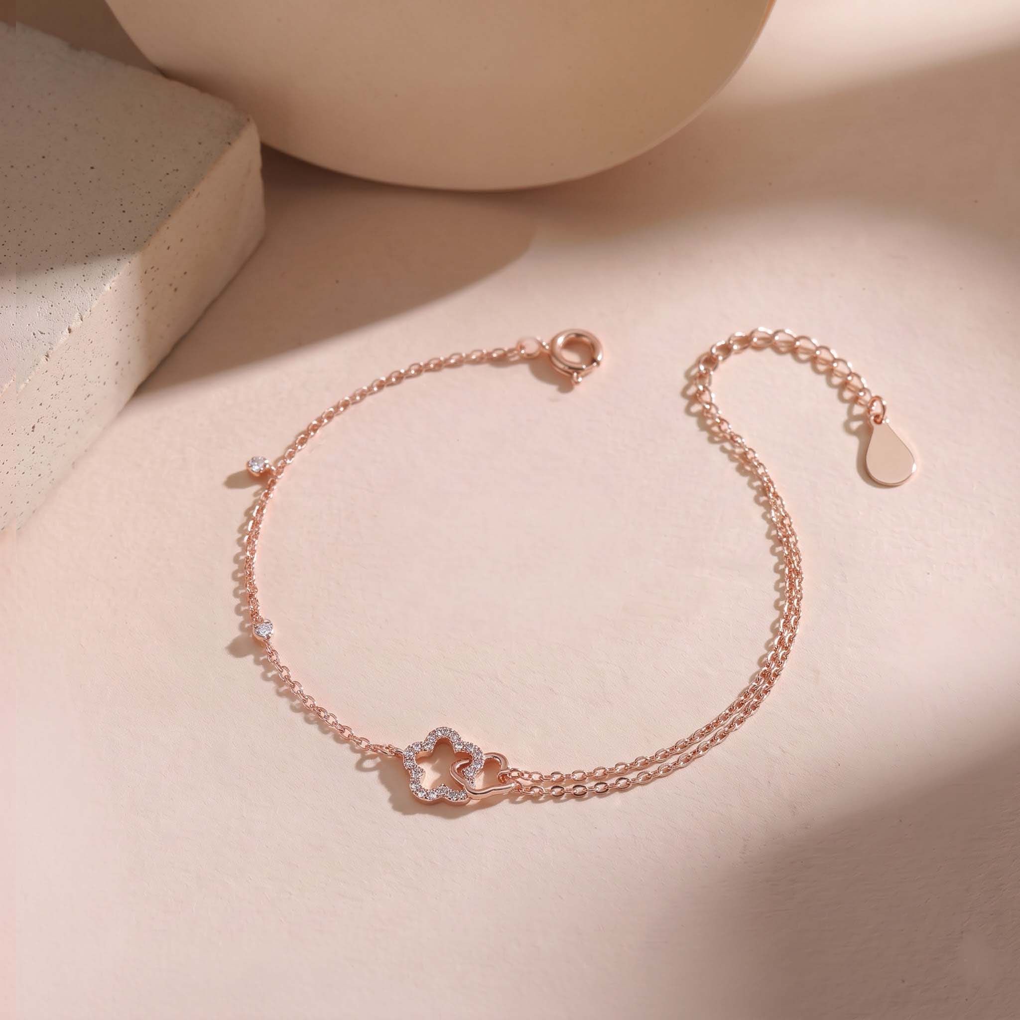 Lắc tay bạc nữ mạ vàng hồng 18K cao cấp LAVESTA LAV268 Vani thiết kế bông hoa mang vẻ đẹp tinh tế, nữ tính