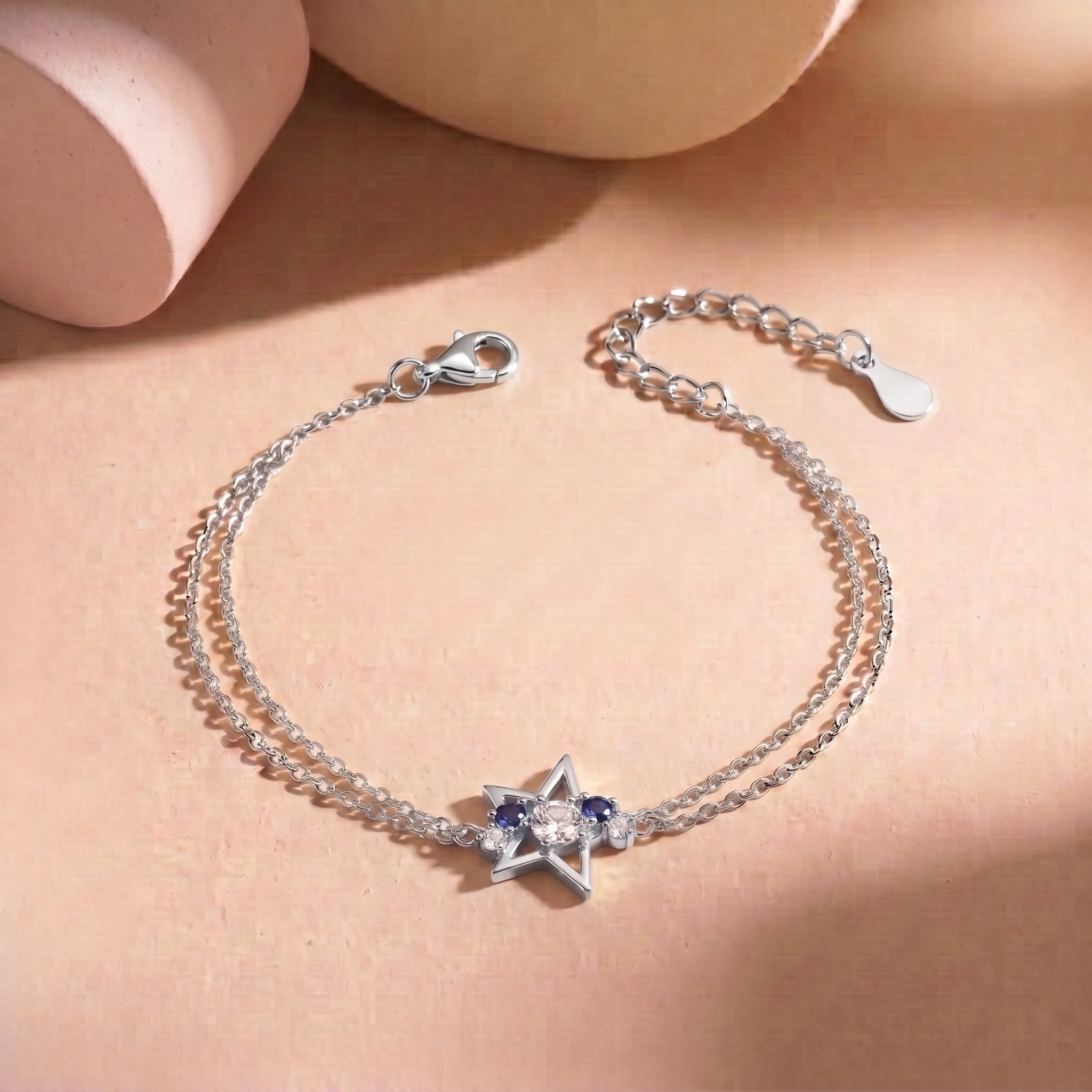 Lắc tay nữ bạc xi bạch kim cao cấp LAVESTA LAV241 Rina thiết kế mặt ngôi sao đá xanh biểu tượng khát vọng và quyến rũ