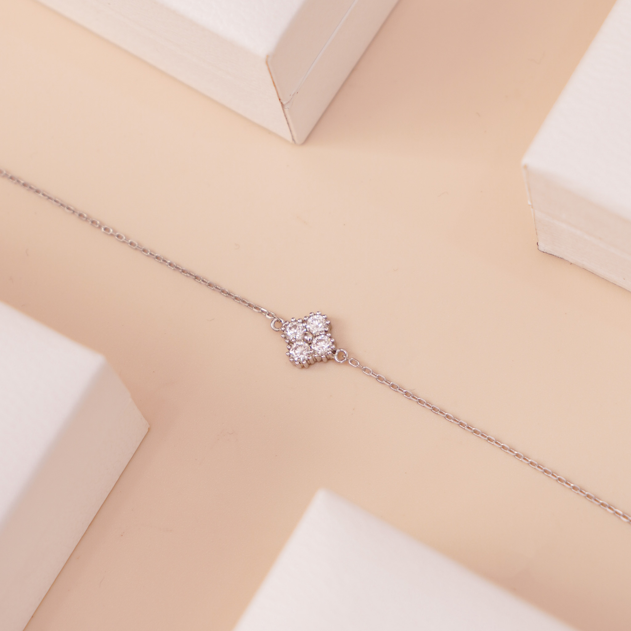 Lắc tay nữ bạc xi bạch kim đá Moissanite LAVESTA KC165 Nancy biểu tượng may mắn, tinh tế Mina