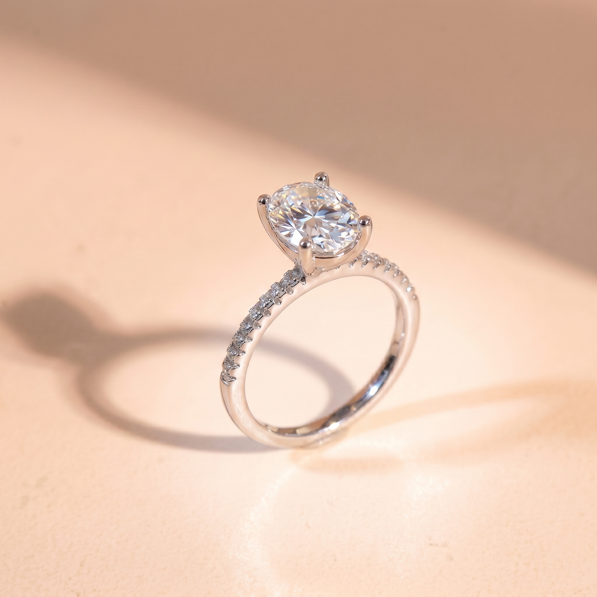 Nhẫn nữ bạc xi bạch kim KC167 Oval 7x9mm Moissanite sang trọng Eleasofia