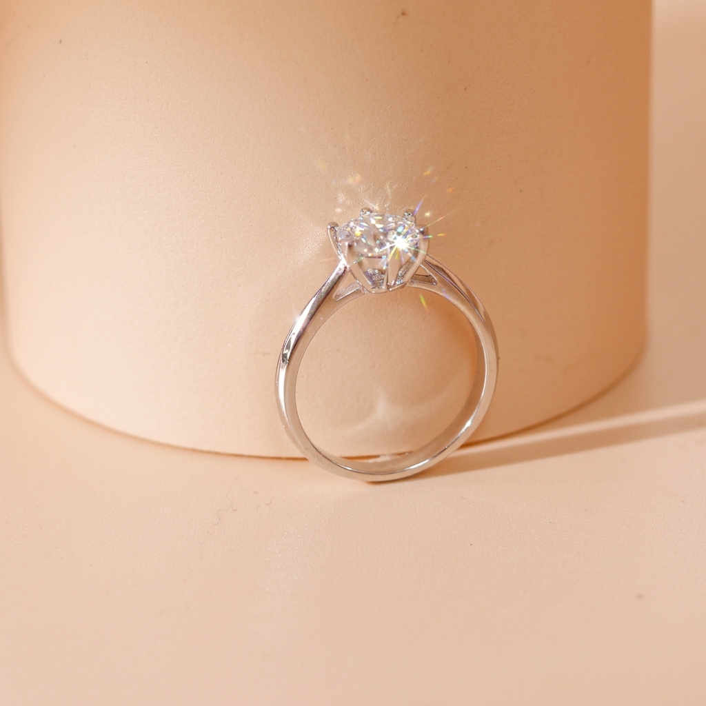 Nhẫn nữ bạc xi bạch kim đá Moissanite 6.5 ly kiểm định GRA LAVESTA KC141 thanh lịch, sang trọng