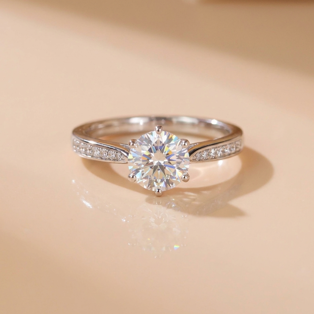 Nhẫn nữ bạc xi bạch kim đá Moissanite 6.5 ly kiểm định GRA LAVESTA KC143 sang trọng, thời thượng