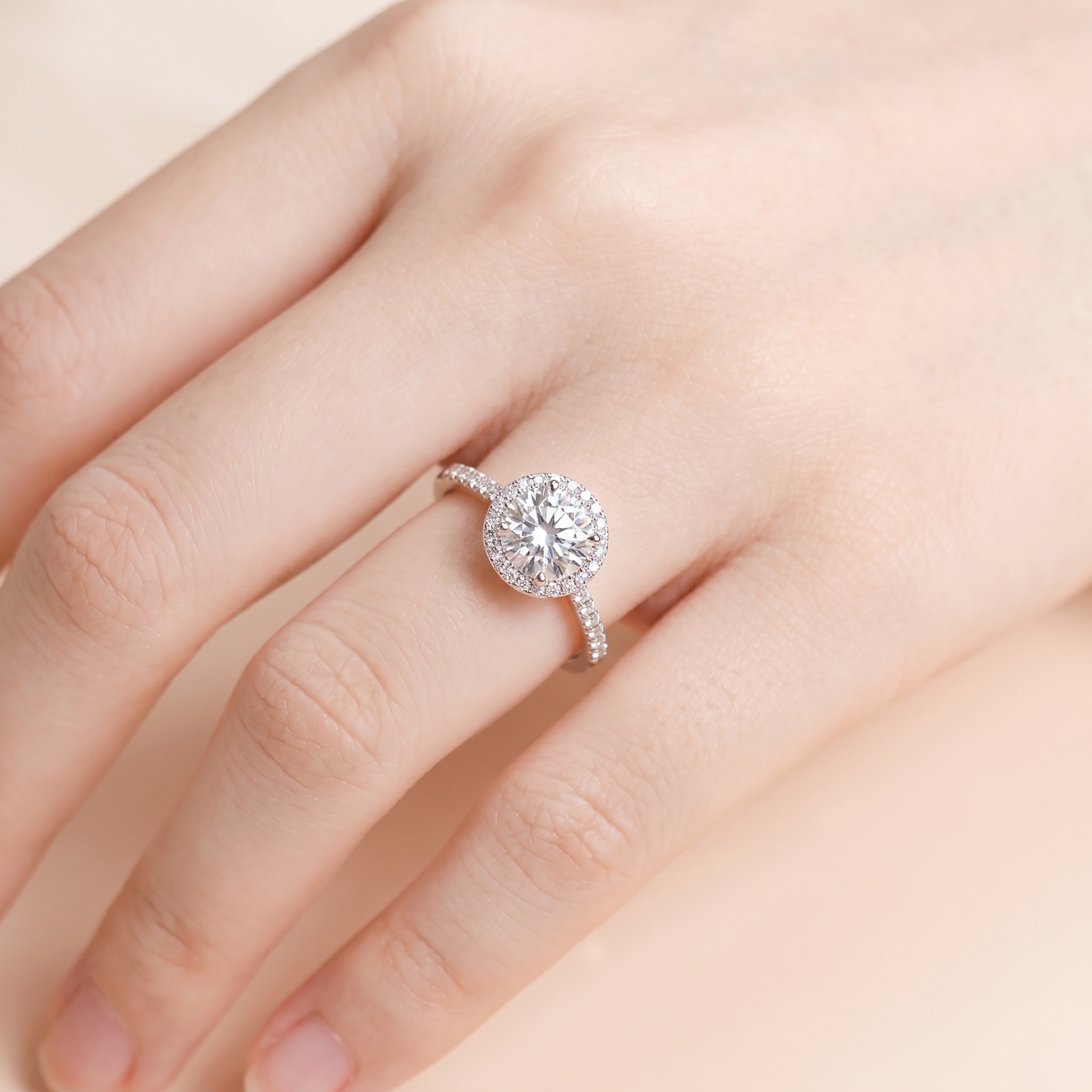 Nhẫn nữ bạc xi bạch kim đá Moissanite 6.5 ly kiểm định GRA LAVESTA KC168 sang trọng, thời thượng
