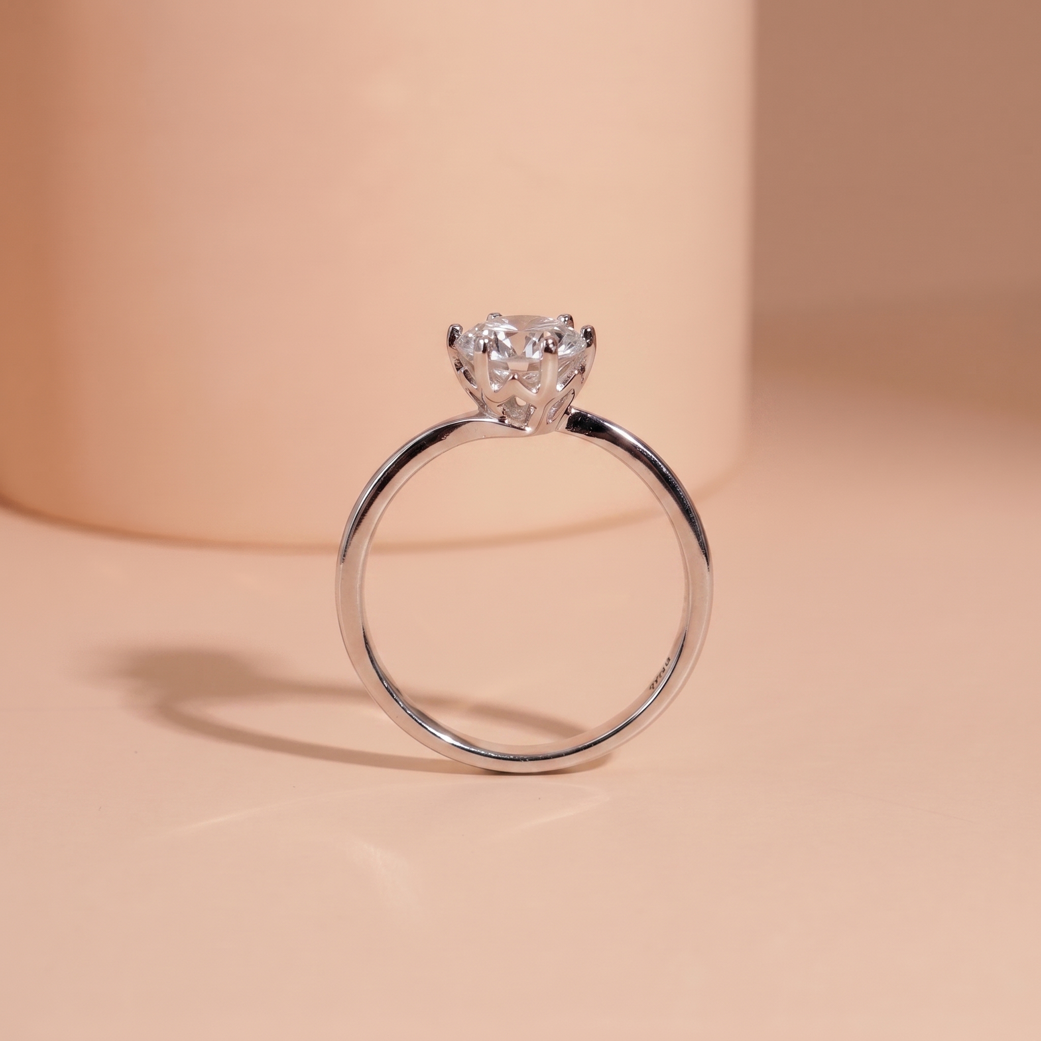 Nhẫn nữ bạc xi bạch kim đá Moissanite 6.5 ly kiểm định GRA LAVESTA KC172 sang trọng, thời thượng