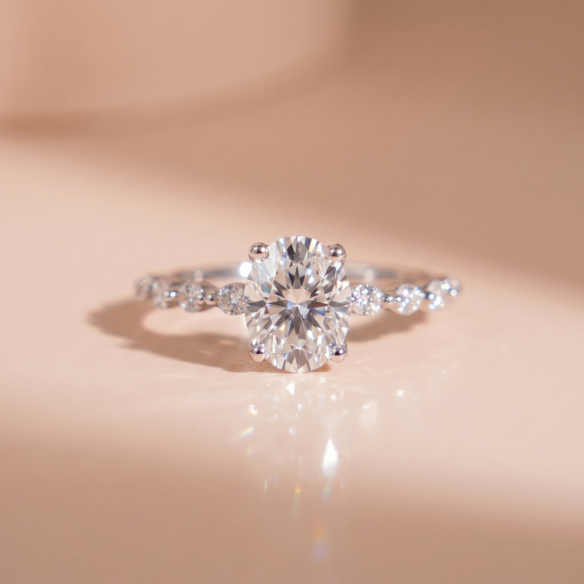 Nhẫn nữ bạc xi bạch kim đá Moissanite Oval 7x9 kiểm định GRA LAVESTA KC159 lấp lánh, kiêu hãnh