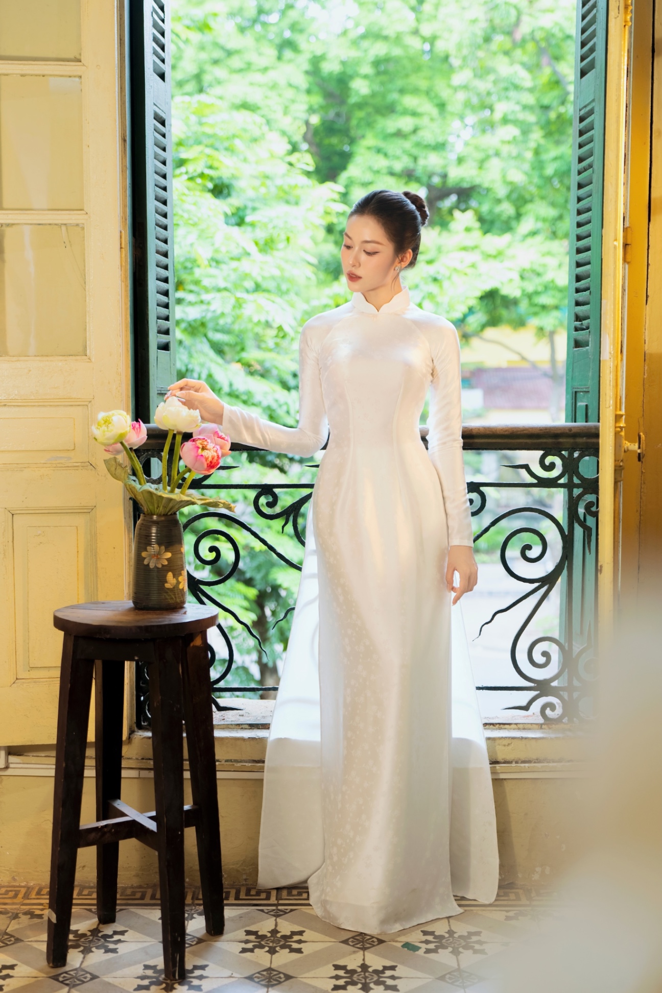 Duyên - Trắng trúc mai