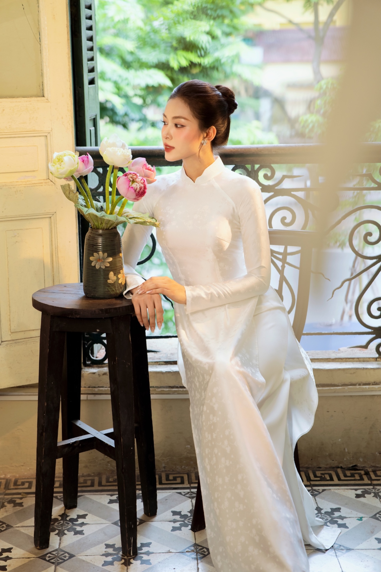 Duyên - Trắng trúc mai