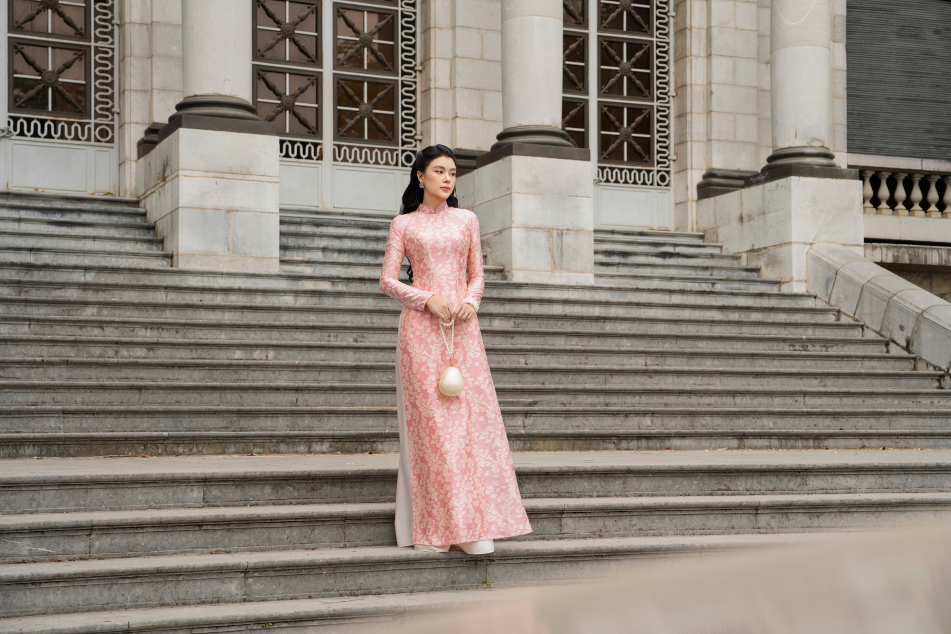 Duyên - Hồng hoa mận