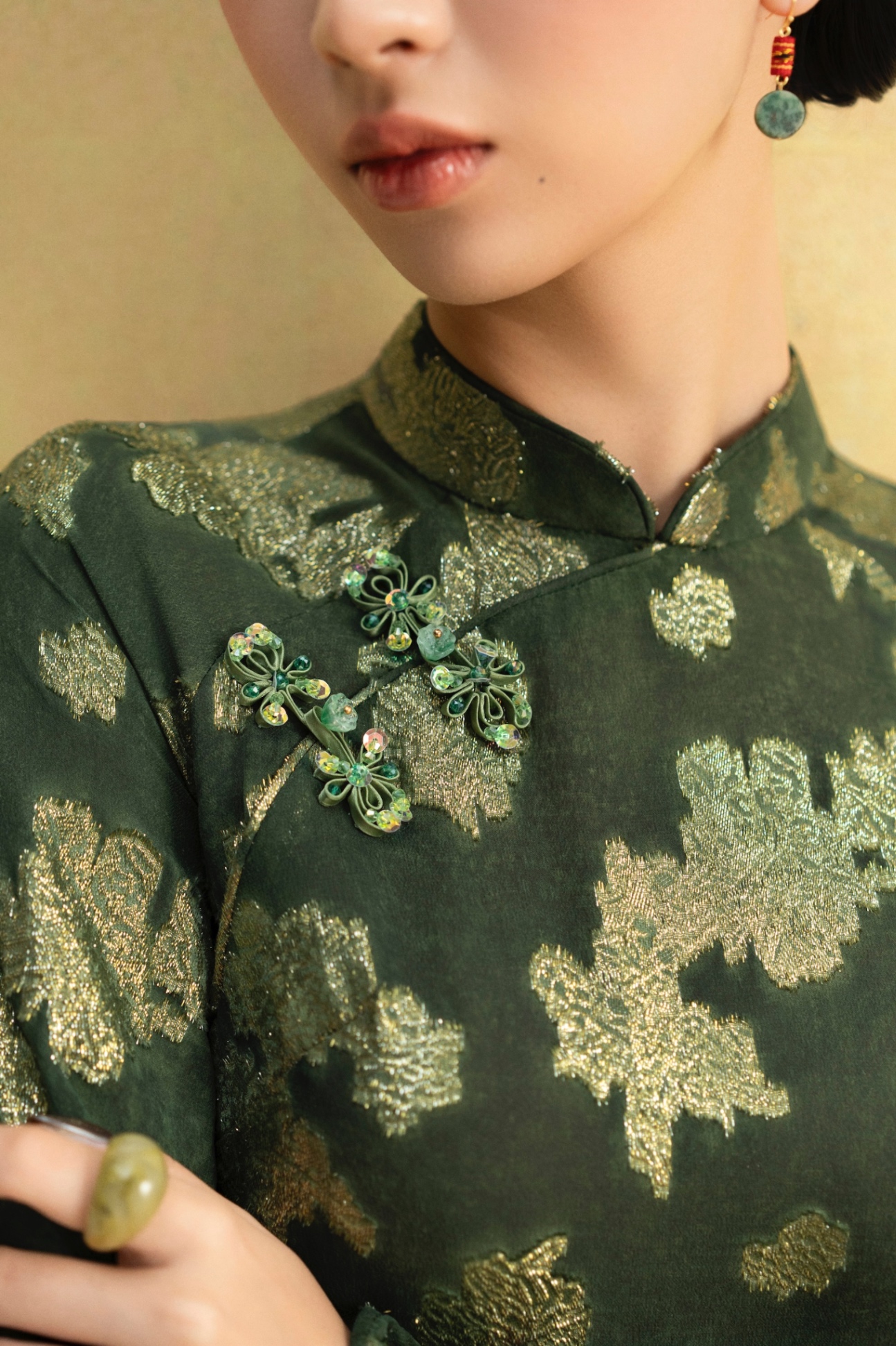 Áo Dài Lục Cầm