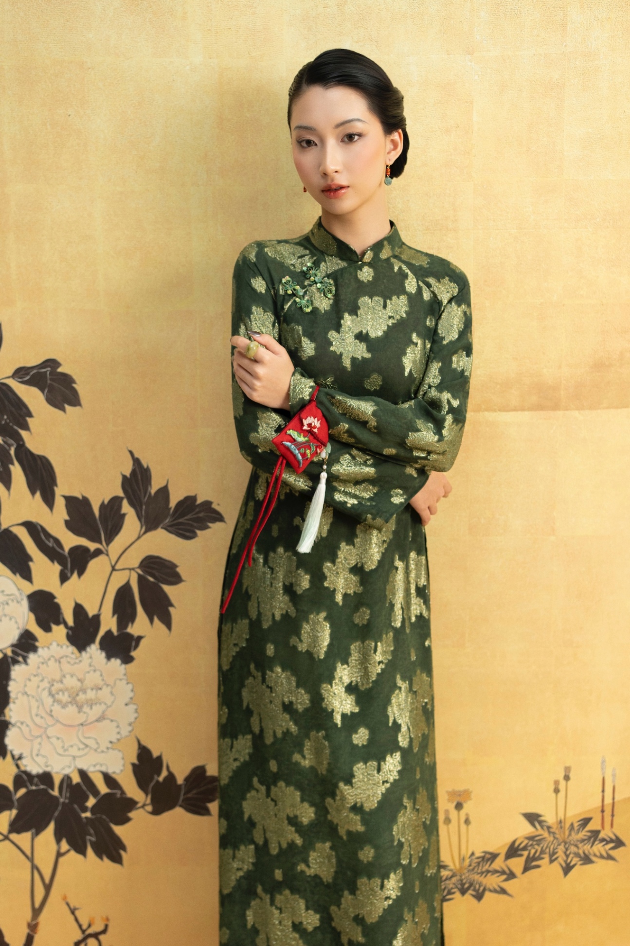 Áo Dài Lục Cầm