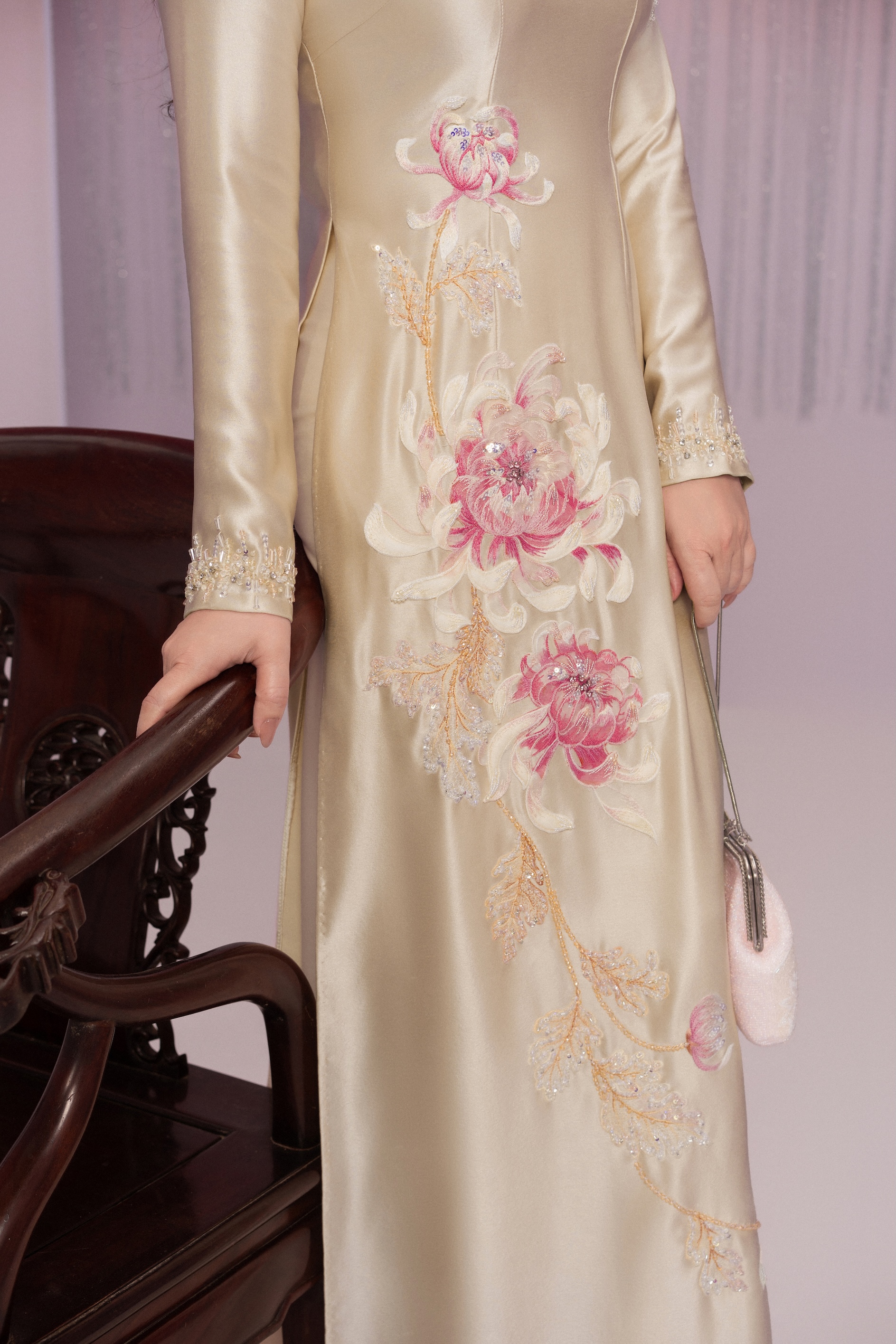 KHUÊ THUỲ