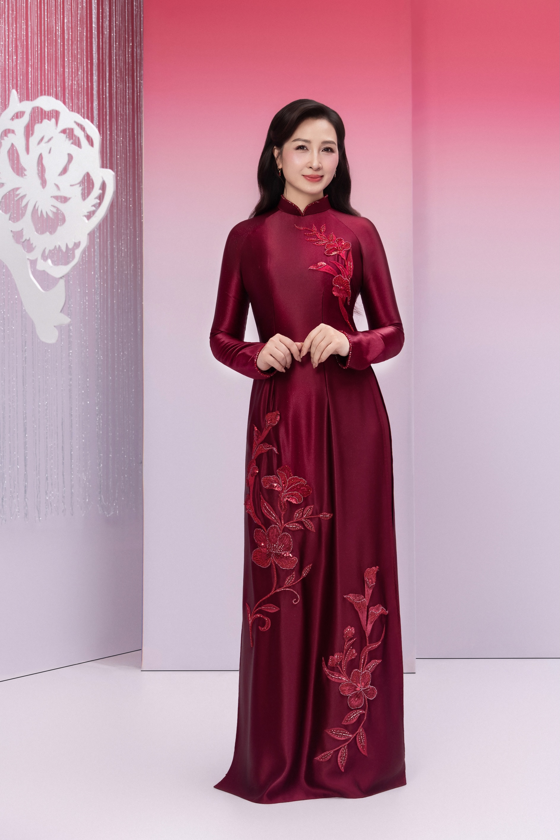 NHƯ UYỂN