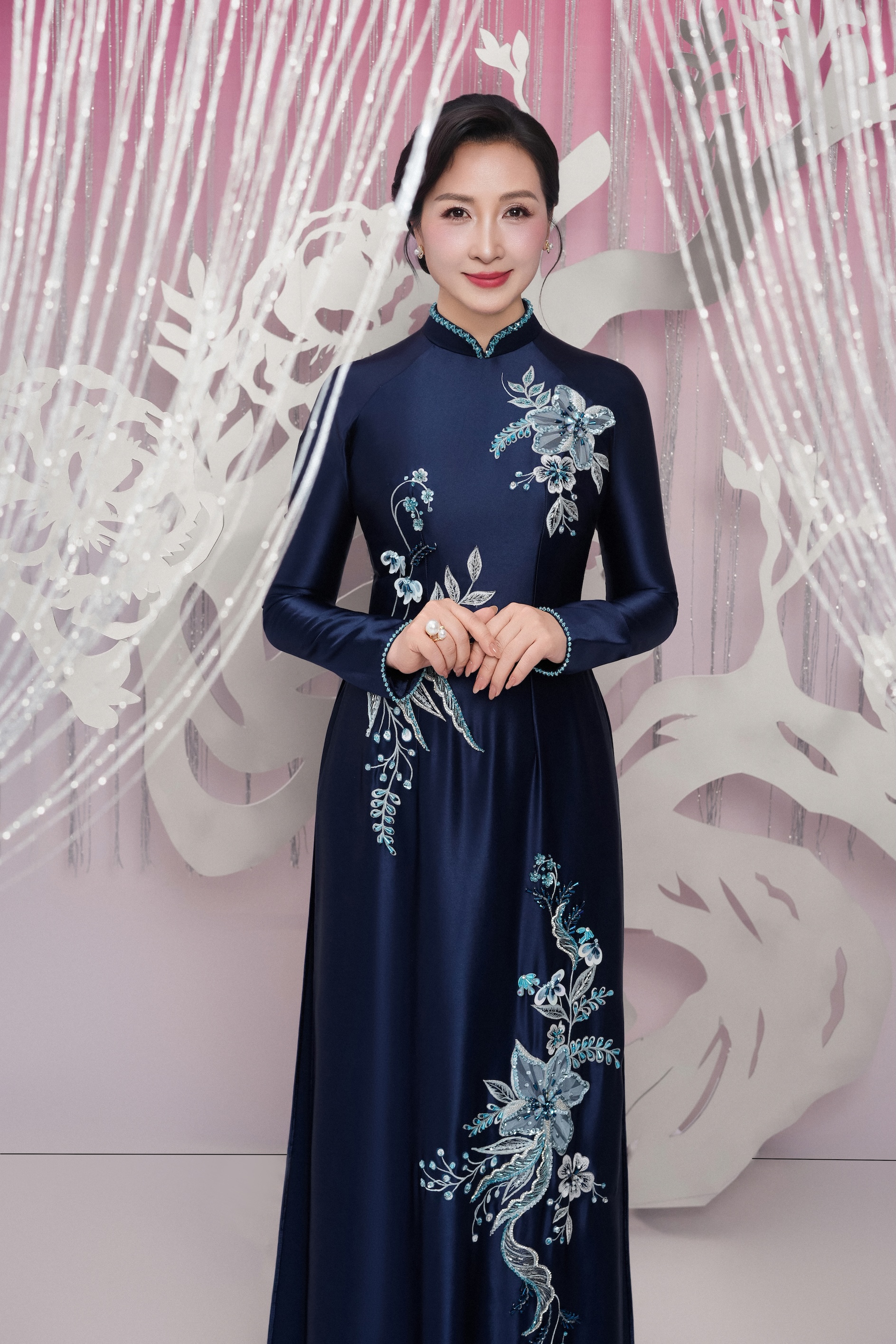 VÂN LAM