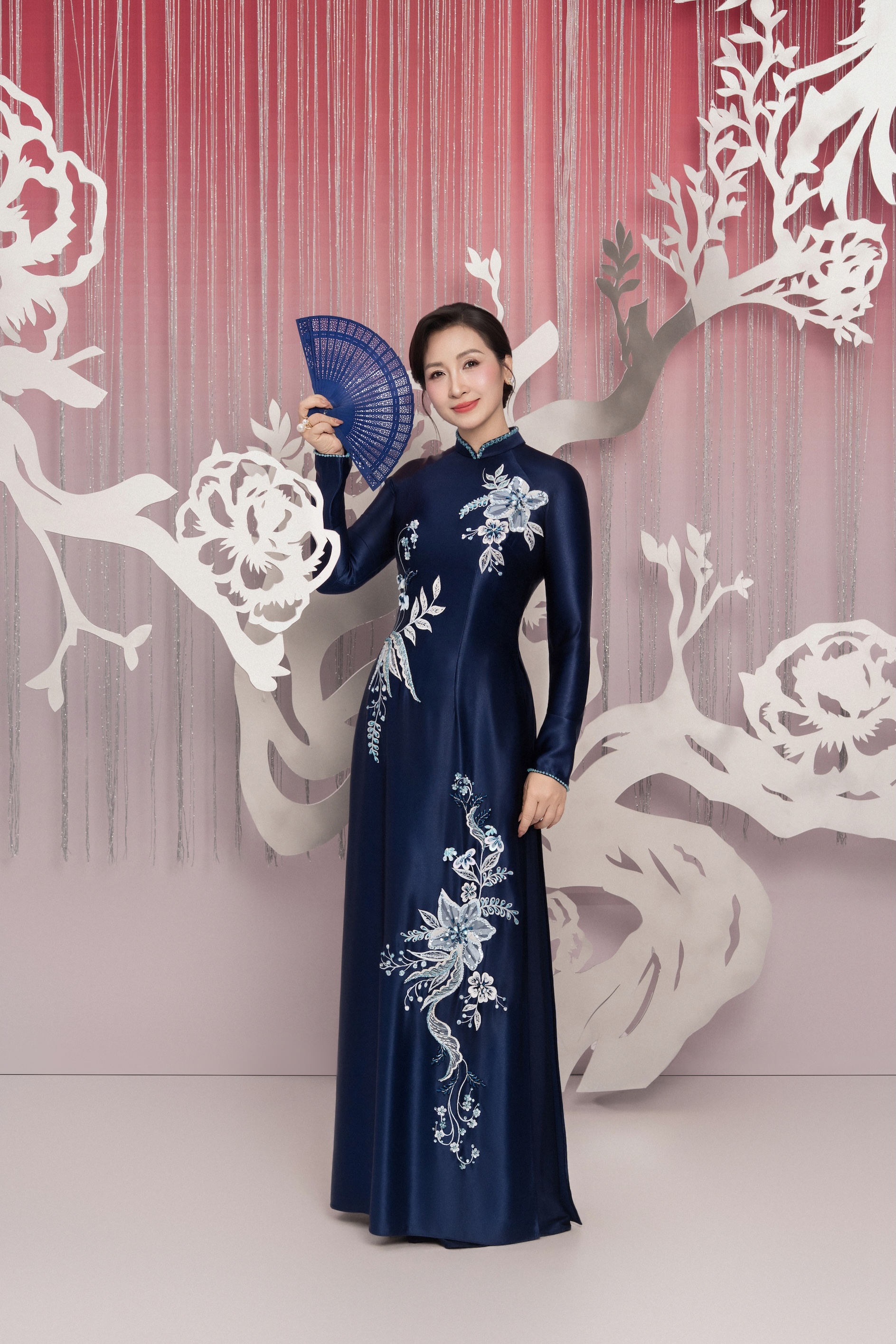 VÂN LAM